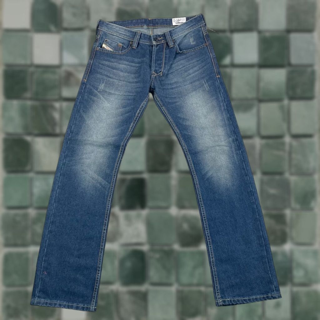 Diesel Diesel LARKEE Regular Straight Jeans Men 30x32 Blue 0806P Denim NWT Size US 30 / EU 46 - 1 Thumbnail