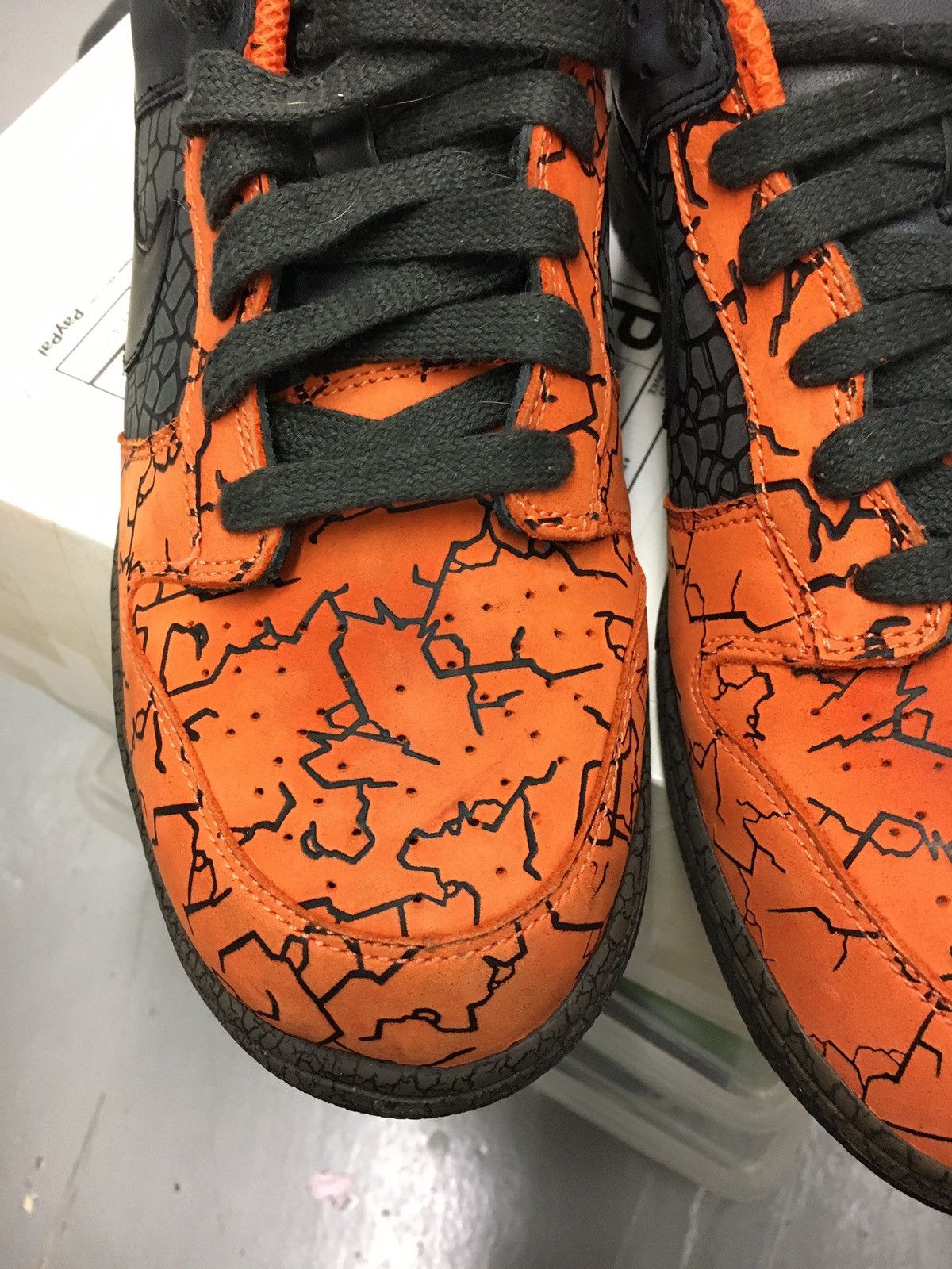 Huf × Nike Hufquake: Nike x Huf Dunk - 2006 Release Size US 12 / EU 45 - 2 Thumbnail