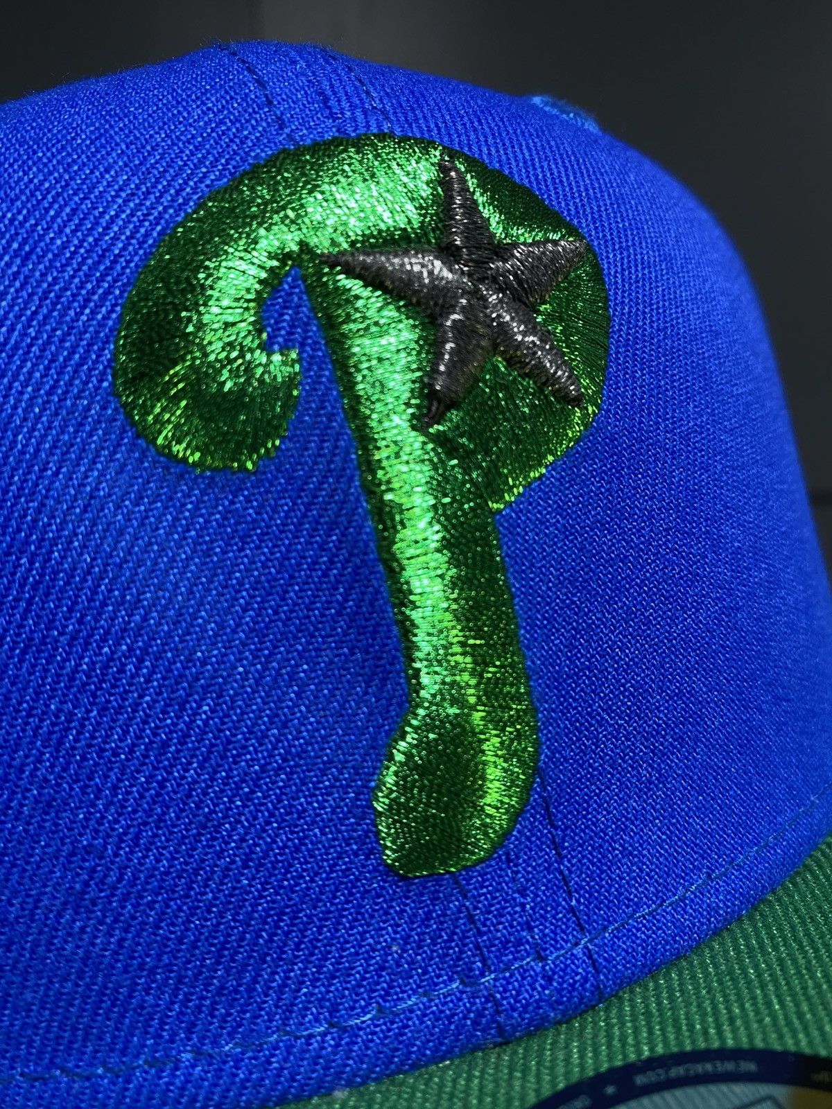 MLB Sz 7 - Philadelphia Phillies New Era Fitted Size ONE SIZE - 2 Thumbnail
