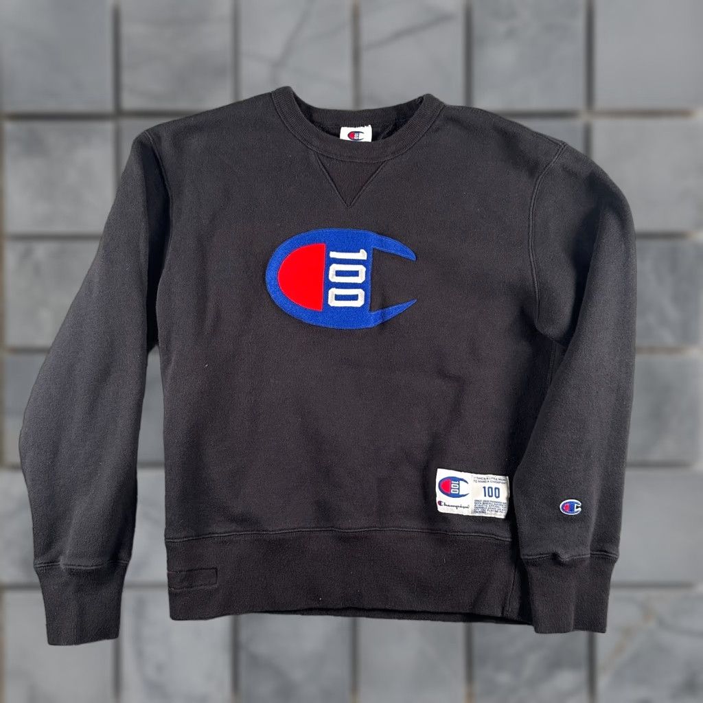 Champion VINTAGE Champion Sweatshirt Womens Medium Black Logo 100 Anniversary Graphic Long Sleeve Size M / US 6-8 / IT 42-44 - 1 Thumbnail