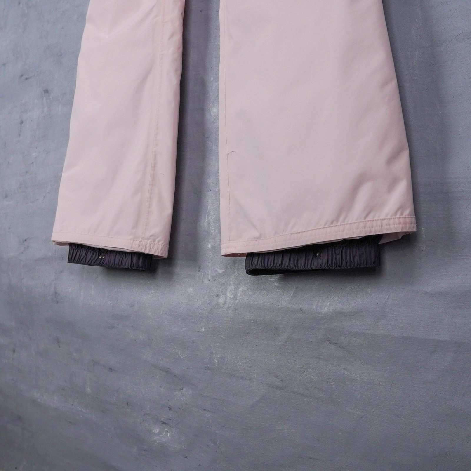 Nike ACG Nike acg light pink tech snow outer layer trousers pants Size 30" / US 8 / IT 44 - 10 Thumbnail