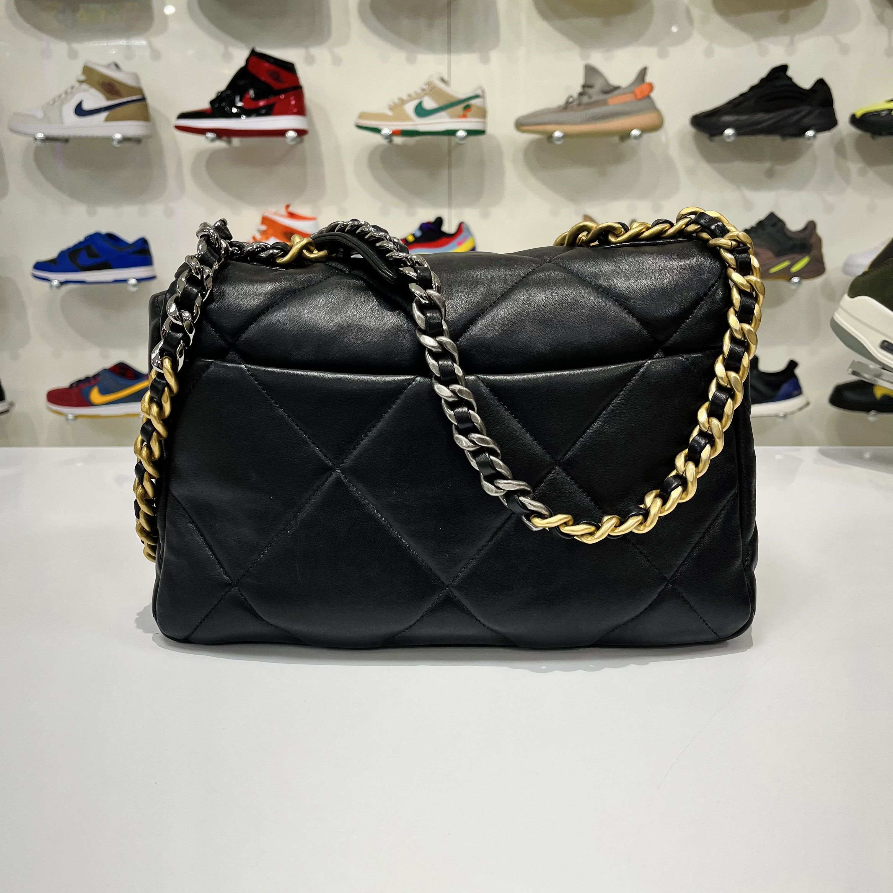 Chanel Chanel 19 Handbag Black/Gold Size ONE SIZE - 3 Thumbnail