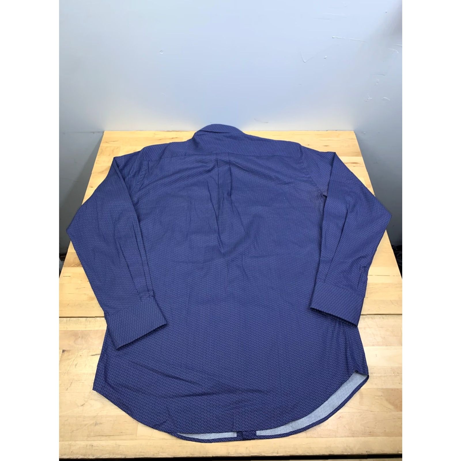 Peter Millar Peter Millar Button-Up Shirt Mens M Blue Casual Long Sleeve Button-Up, Regular Fit, Cotton, All Seasons, Breathable, Easy Care, Classic Theme Size US M / EU 48-50 / 2 - 8 Thumbnail