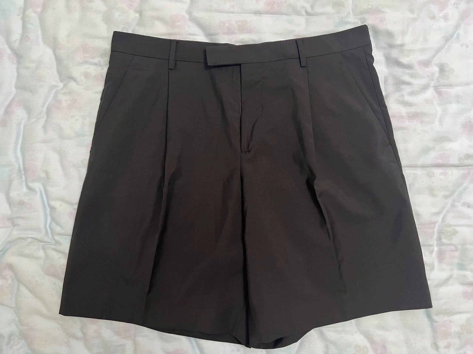 Dior Dior Basic Wool Short Black 52 (Men's) Size US 36 / EU 52 - 2 Thumbnail