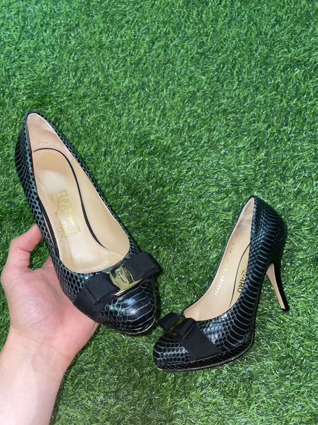 Salvatore Ferragamo Salvatore Ferragamo Black Snakeskin Heels Size 7.5 Size US 7.5 / IT 37.5 - 1 Thumbnail
