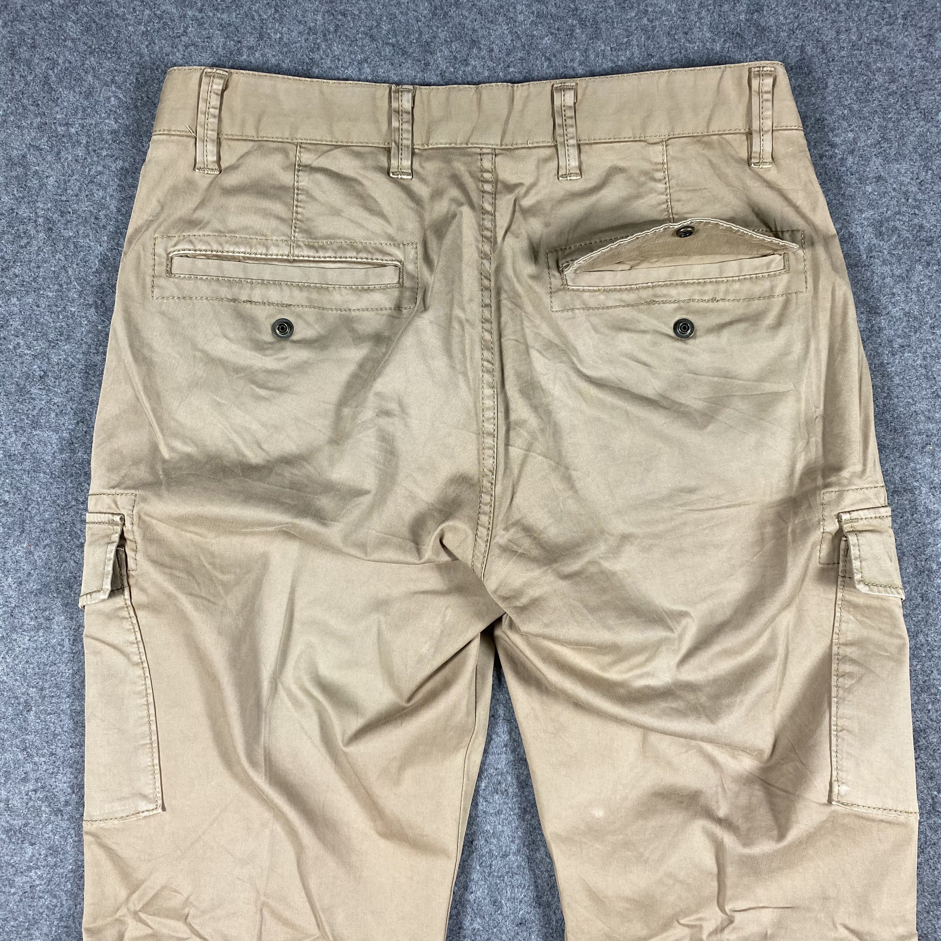 Uniqlo Japanese Brand Uniqlo Multipocket Cargo Pants Size US 30 / EU 46 - 10 Thumbnail