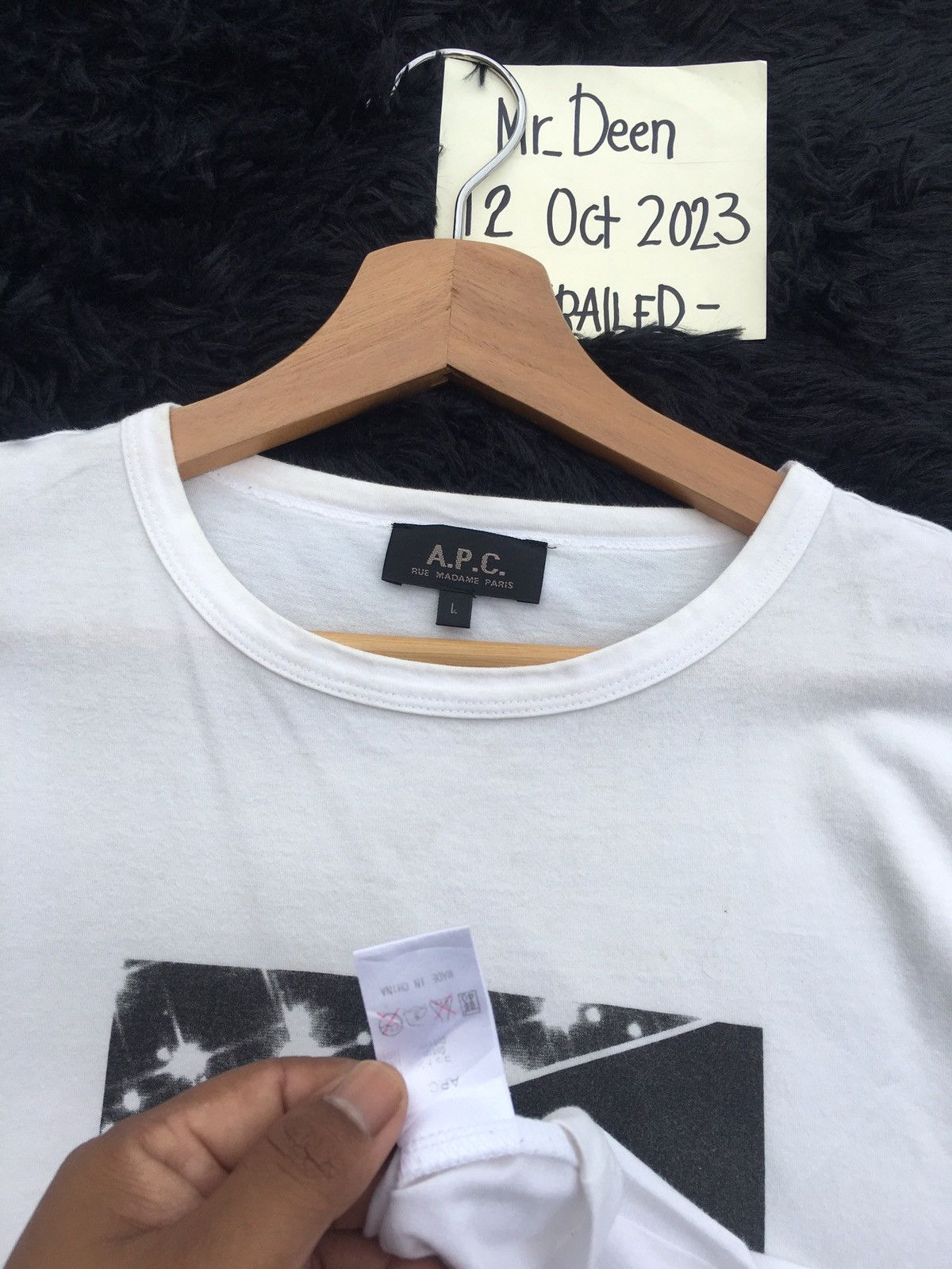 A.P.C. Rare Vintage A.P.C Planets Tshirt Size US L / EU 52-54 / 3 - 10 Thumbnail