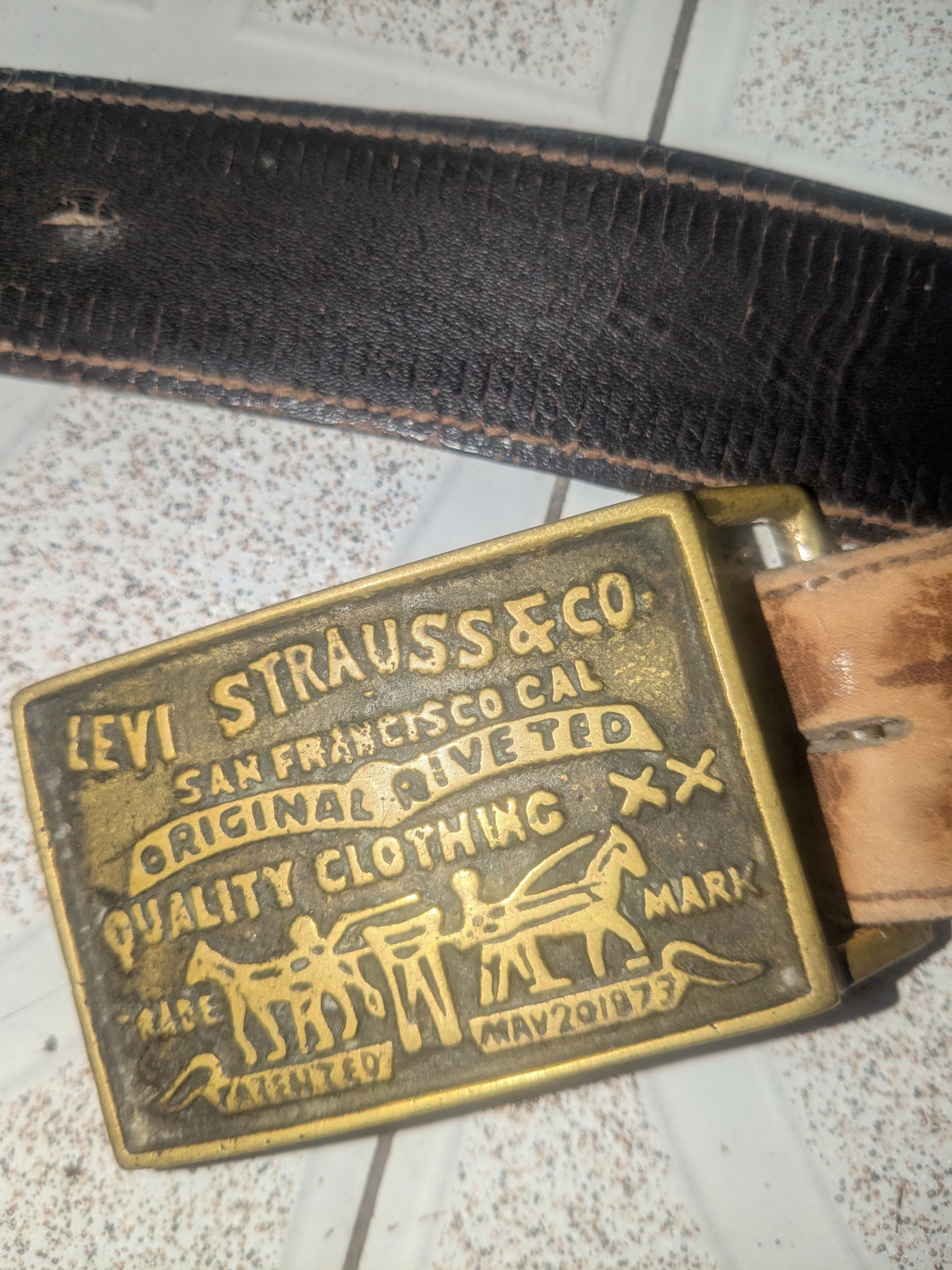 Levi's Vintage Clothing Brass vintage 1950's levis belt buckle vintage USA Size ONE SIZE - 1 Thumbnail