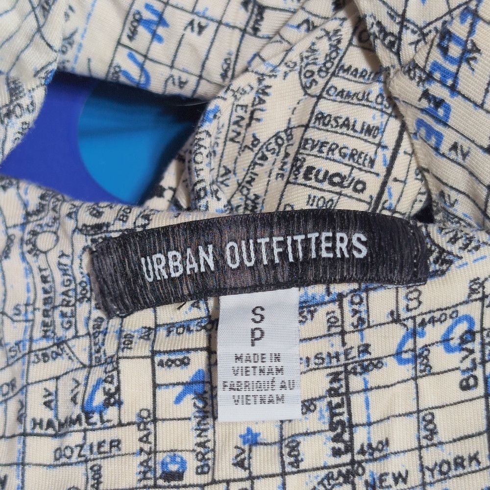 Urban Outfitters Urban Outfitters S White and Blue Map Print Amaya Twist Dre Size S / US 4 / IT 40 - 4 Thumbnail