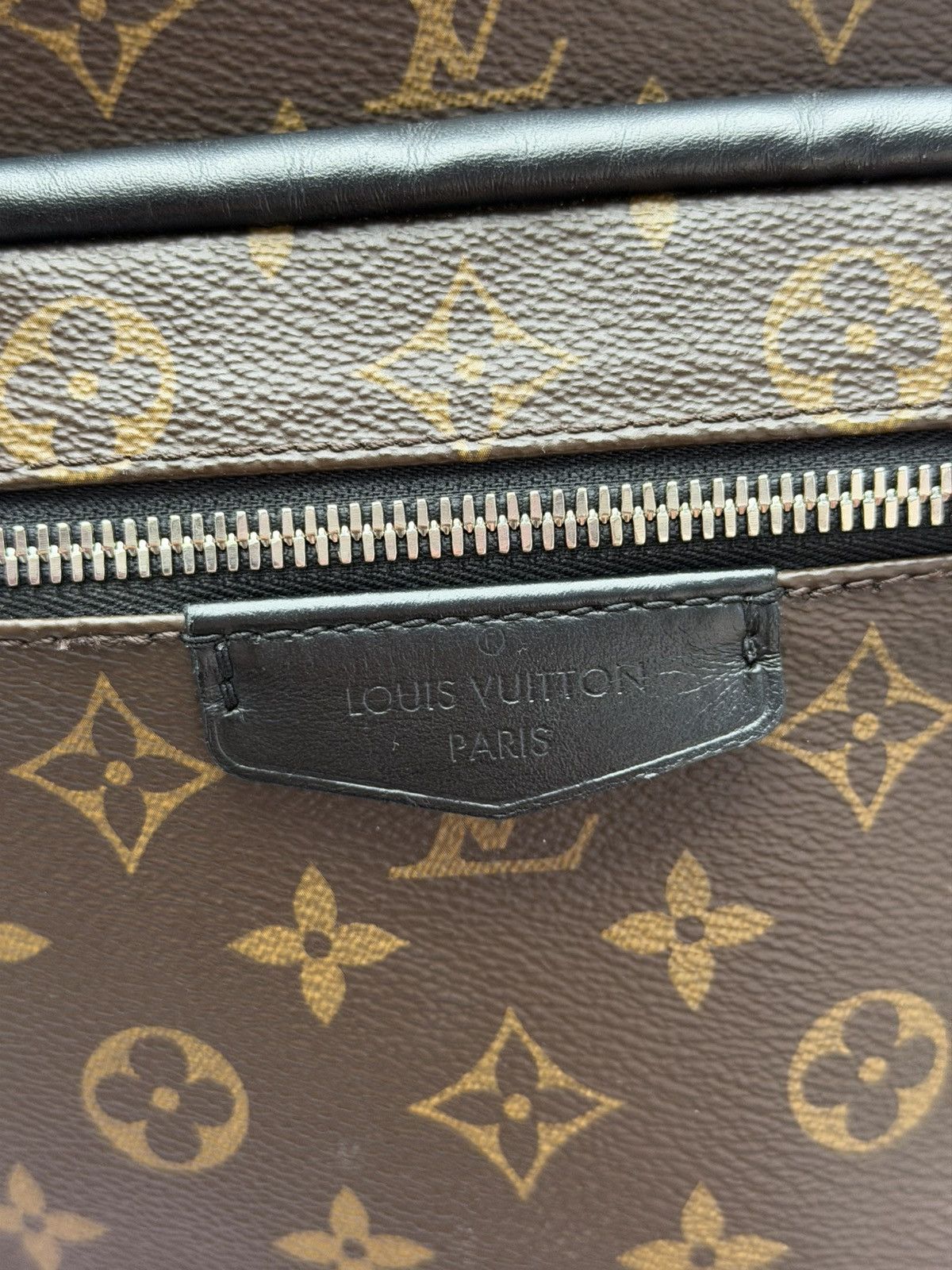 Louis Vuitton Louis Vuitton Josh Backpack Size ONE SIZE - 13 Thumbnail