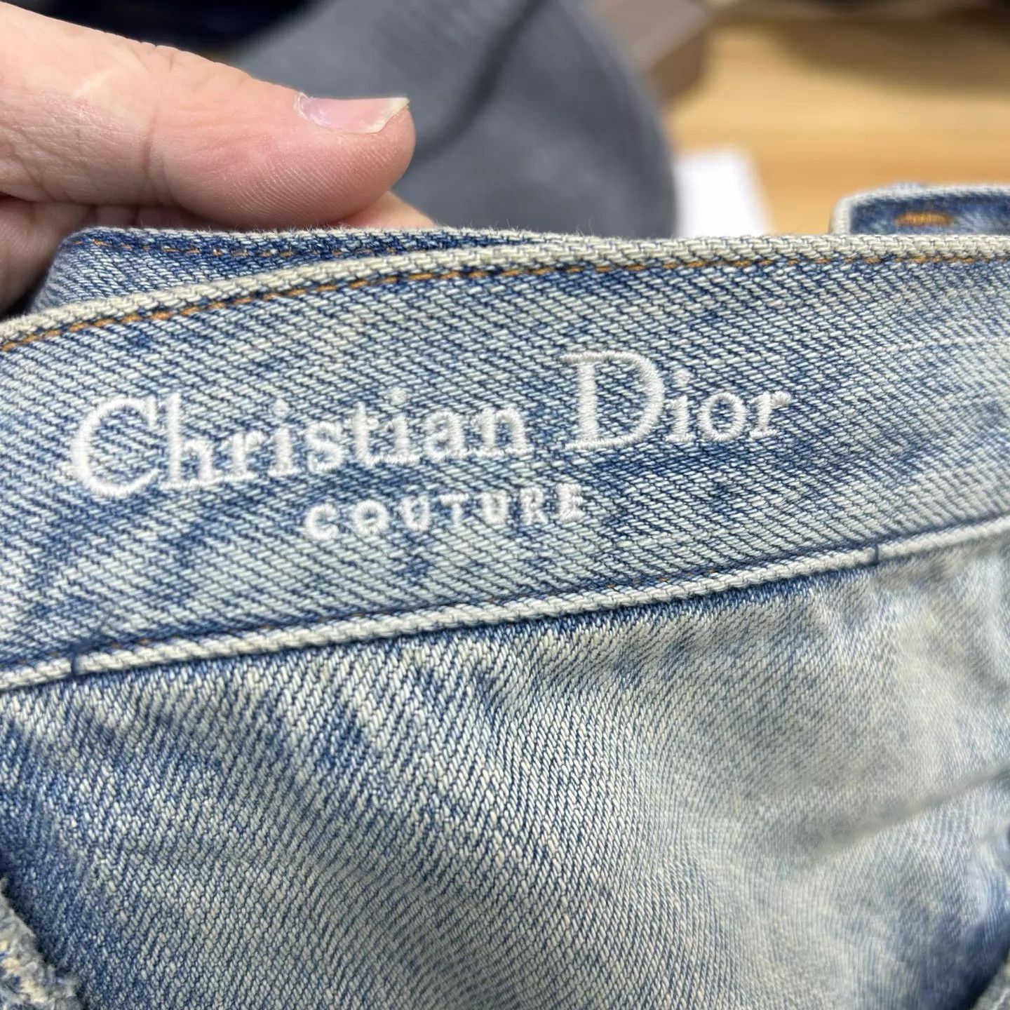 Dior Dior 25ss Slogan Logo Back Leather Tag Jeans 36 99 Size US 36 / EU 52 - 3 Thumbnail