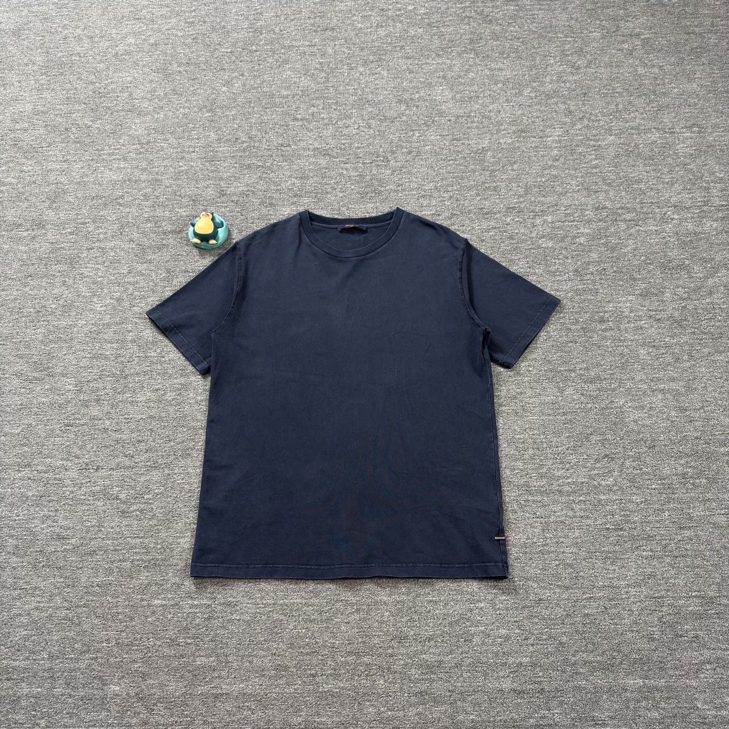 Louis Vuitton LV Navy Short-Sleeve T-Shirt Size US XXL / EU 58 / 5 - 1 Thumbnail