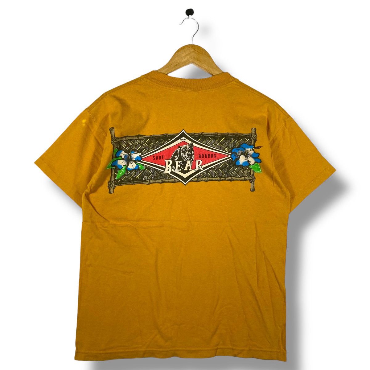 Vintage Vintage 90's BEAR SURF BOARDS Graphic Surf Tee Shirt Size US L / EU 52-54 / 3 - 1 Thumbnail