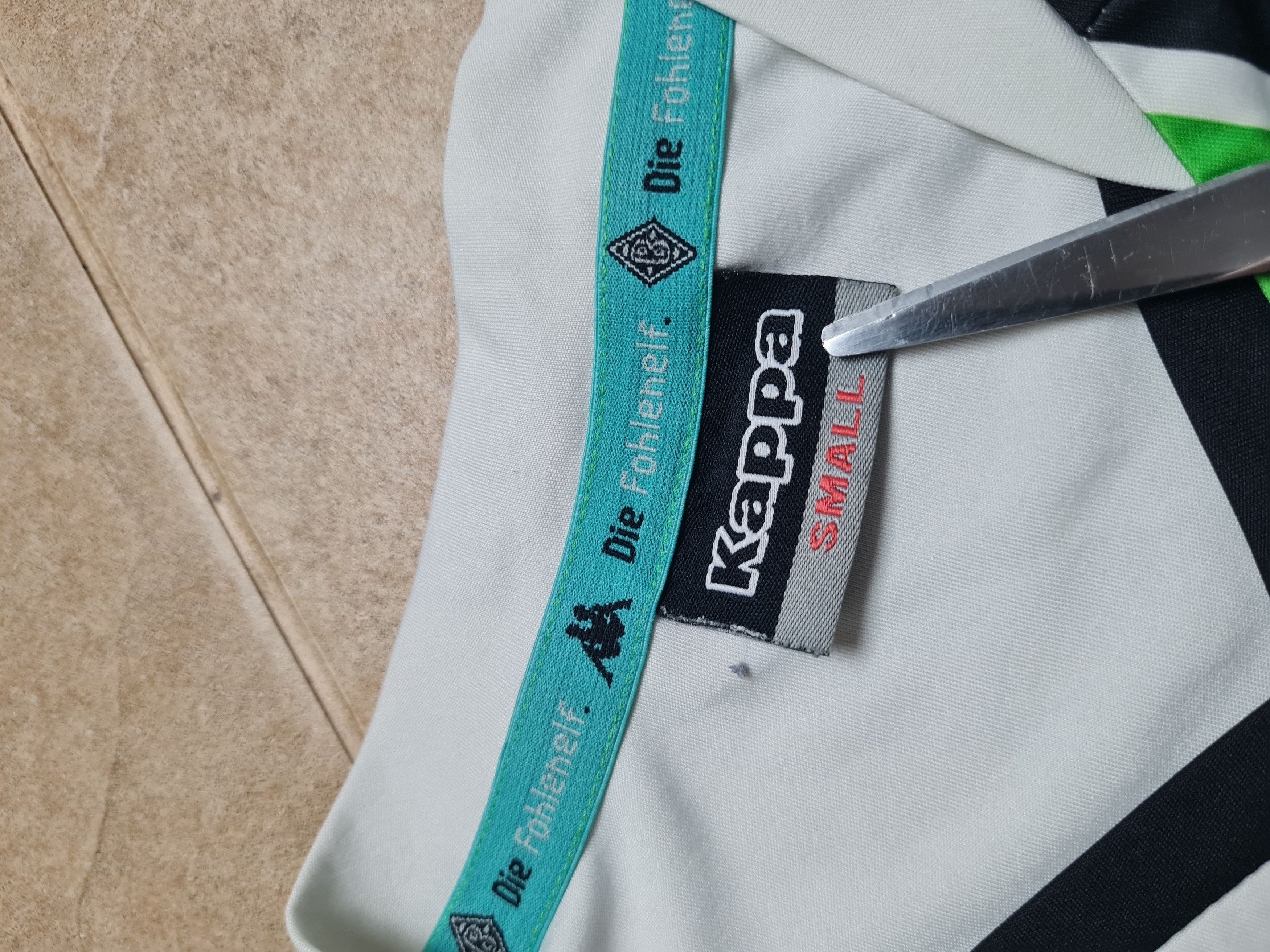 Kappa KAPPA BORUSSIA MONCHENGLADBACH 2015/2016 HOME FOOTBALL SHIRT Size US S / EU 44-46 / 1 - 18 Thumbnail