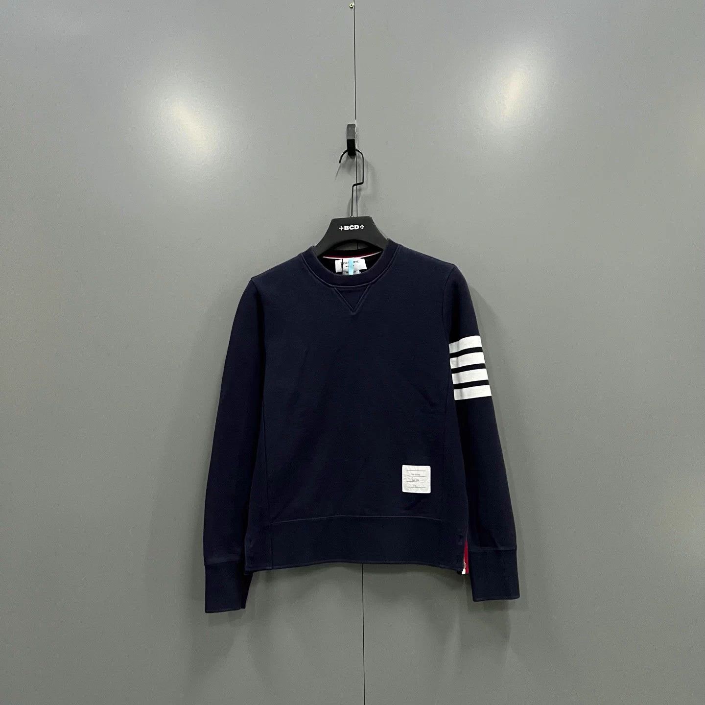 Thom Browne Thom Browne TB navy 4-Bar sweatshirt size 2 98 new Size US M / EU 48-50 / 2 - 1 Thumbnail