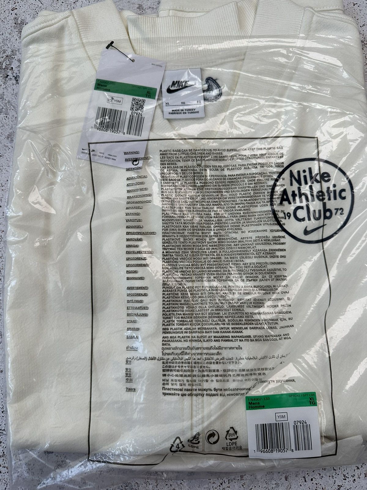 Jordan Brand × Nike Nike Sportswear Trend Fleece Athletic Club Gilet Men white Size US XL / EU 56 / 4 - 15 Thumbnail