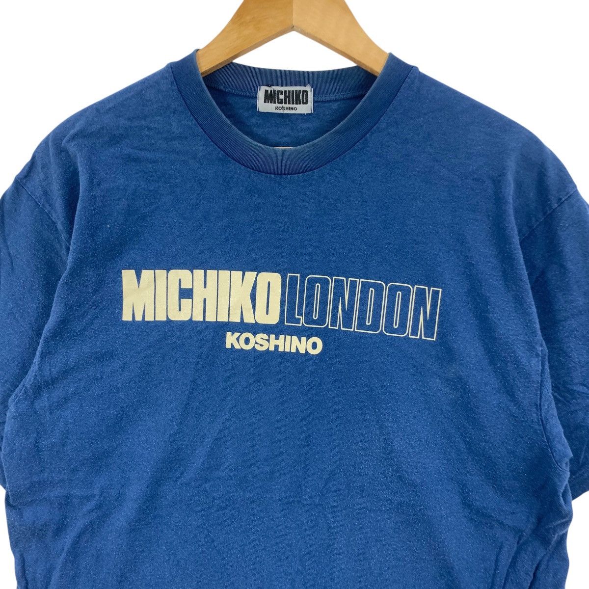 Michiko Koshino London Vintage MICHIKO LONDON KOSHINO Center Logo Tee Shirt Top Size L / US 10 / IT 46 - 6 Thumbnail