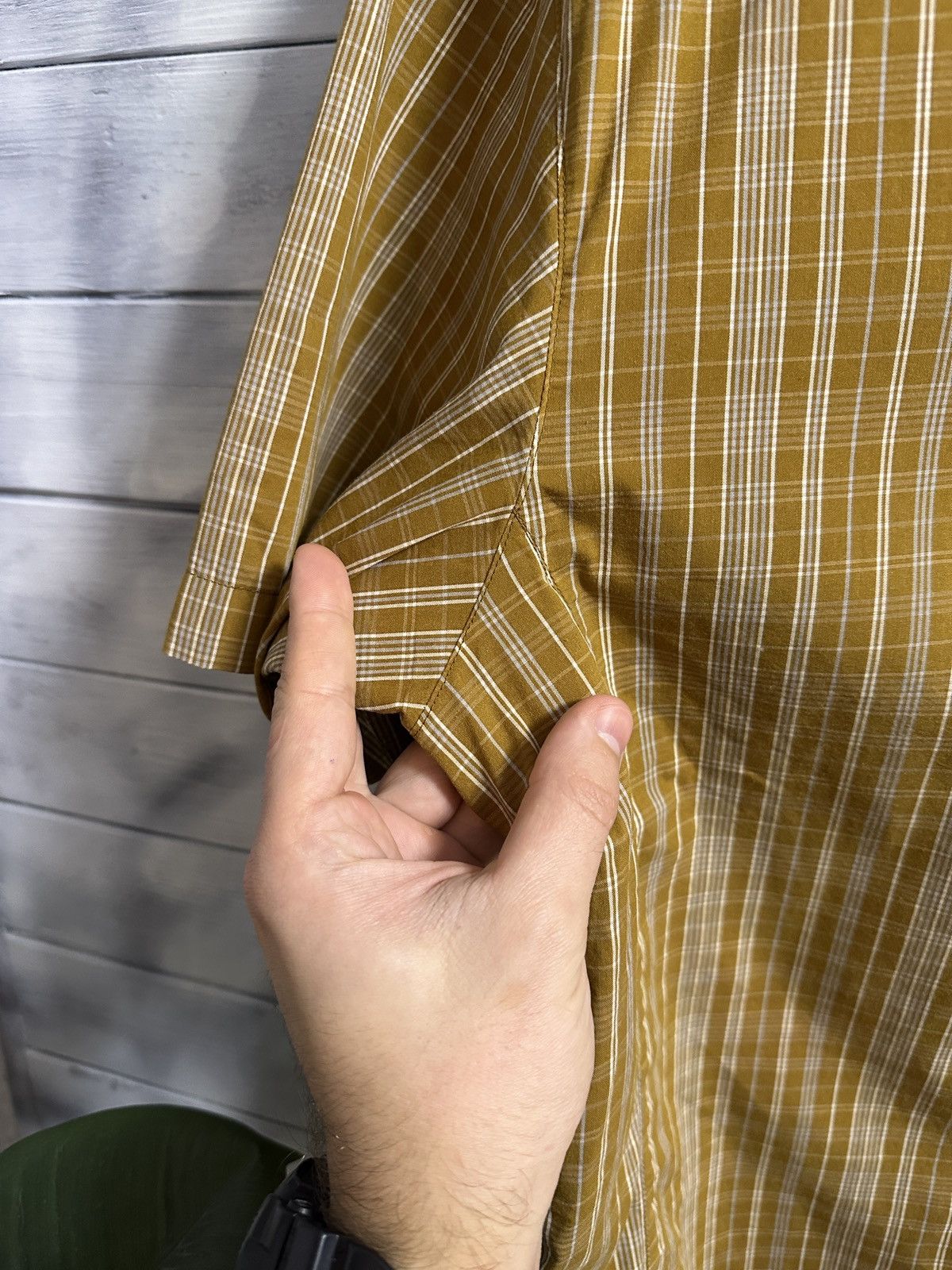 Arc'teryx Rare Button Shirt Arcteryx Outdoor Style. Size US L / EU 52-54 / 3 - 6 Thumbnail