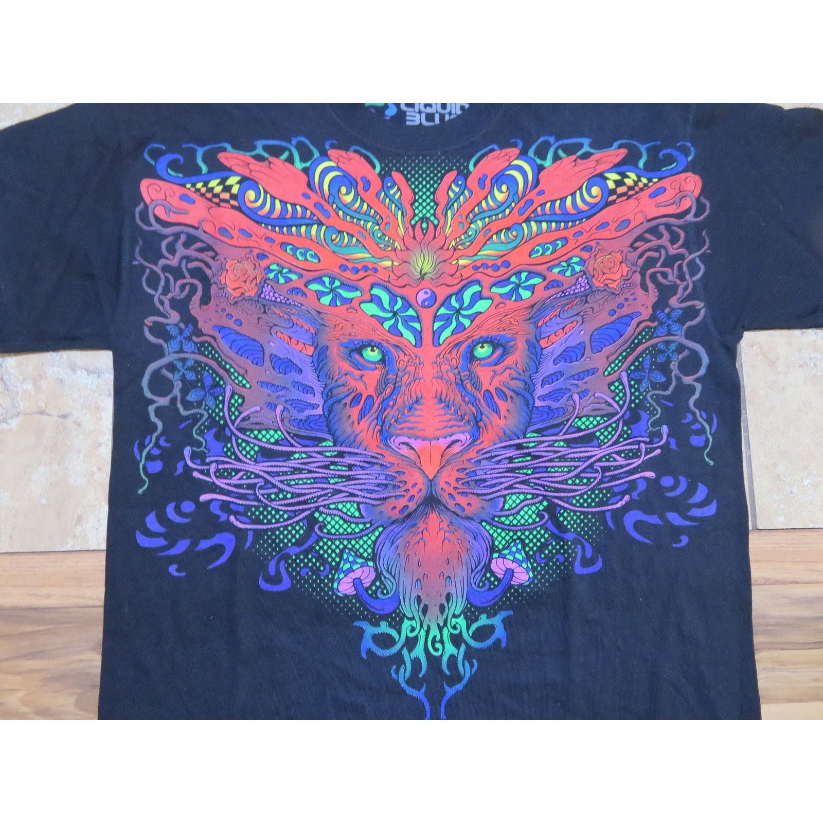 Liquid Blue Liquid Blue Graphic T-Shirt, Colorful Lion Art, Sz M Size US M / EU 48-50 / 2 - 2 Thumbnail