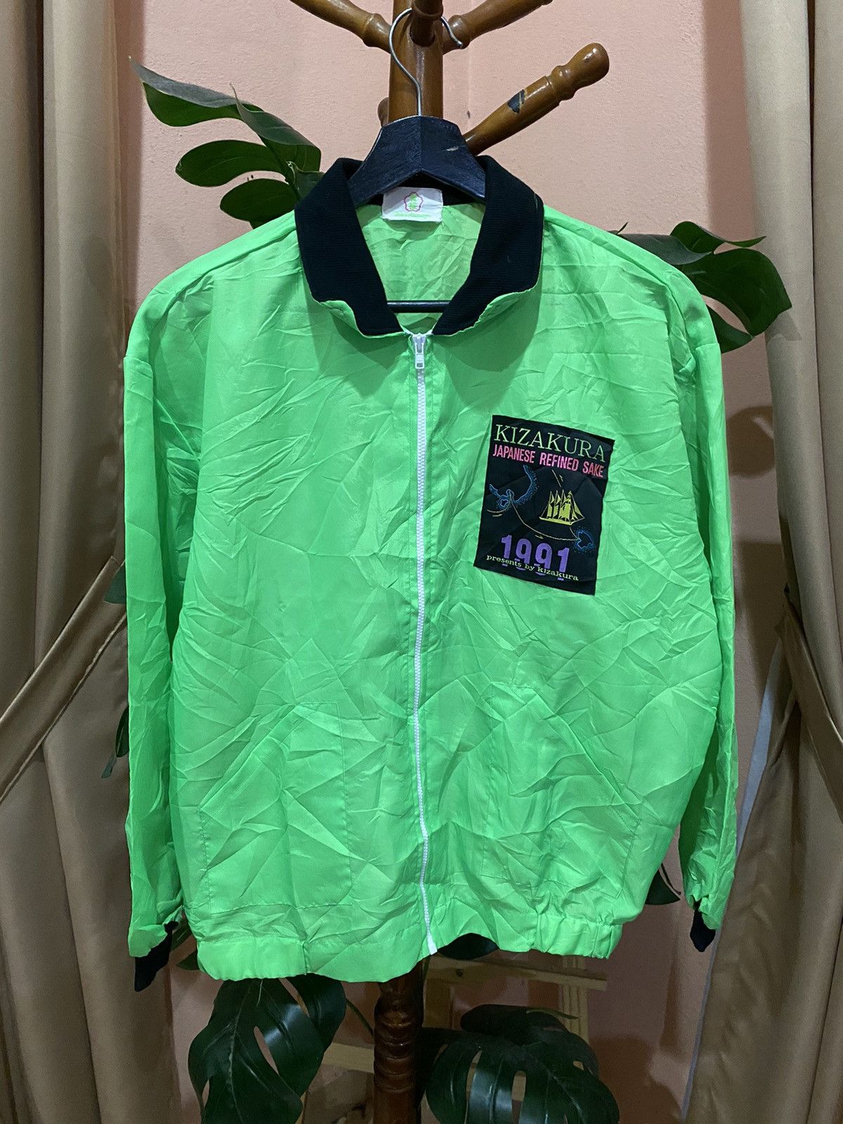 Vintage Kizakura 1991 Japanese Refined Sake Promotional Windbreaker Size US S / EU 44-46 / 1 - 1 Thumbnail