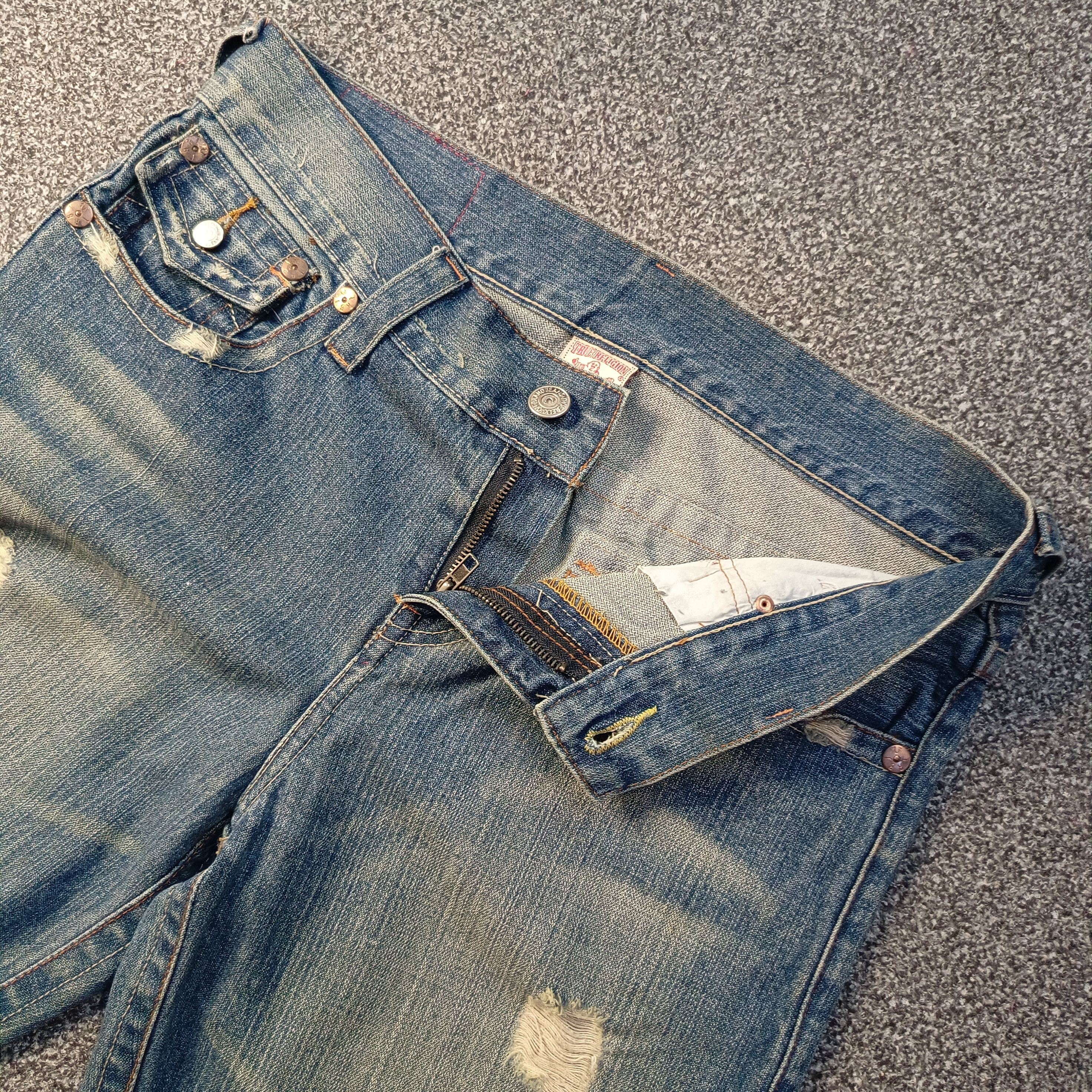 True Religion 🔥🔥 Y2k Baggy Distressed True Religion Dirty Denim Size US 34 / EU 50 - 4 Thumbnail