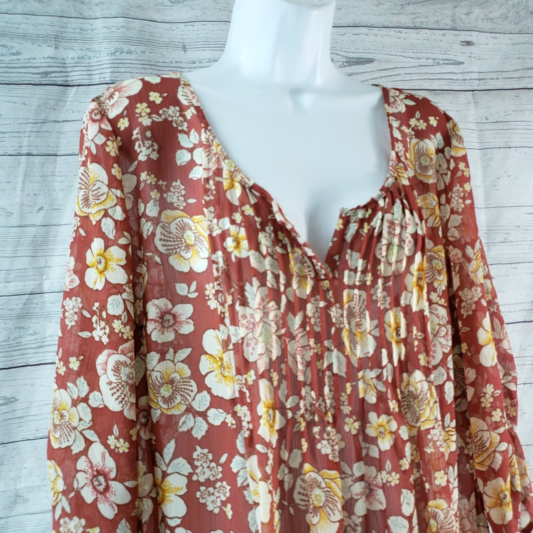 Torrid Torrid Blouse Womens 3/4 Sleeve Floral Sheer Pleated Multicolor Sz 00/XS Size L / US 10 / IT 46 - 2 Thumbnail