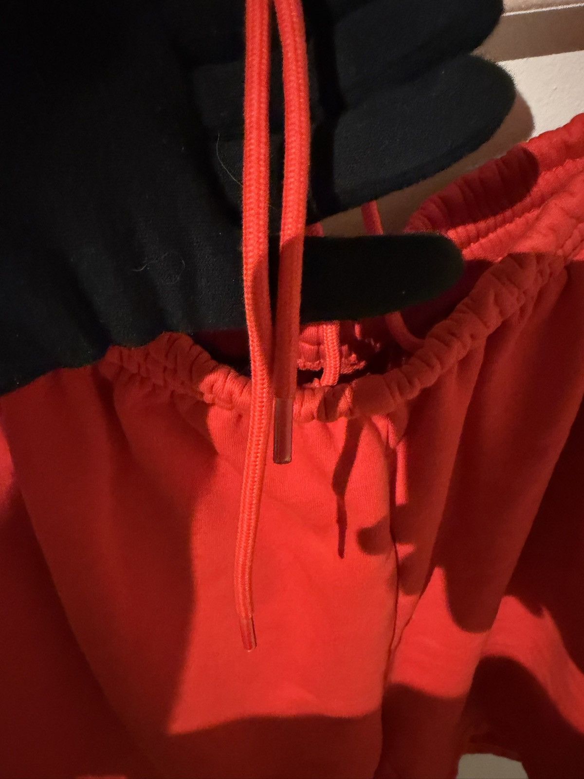 Balenciaga Balenciaga Red Embroidered Sweatshorts Size US 34 / EU 50 - 7 Thumbnail