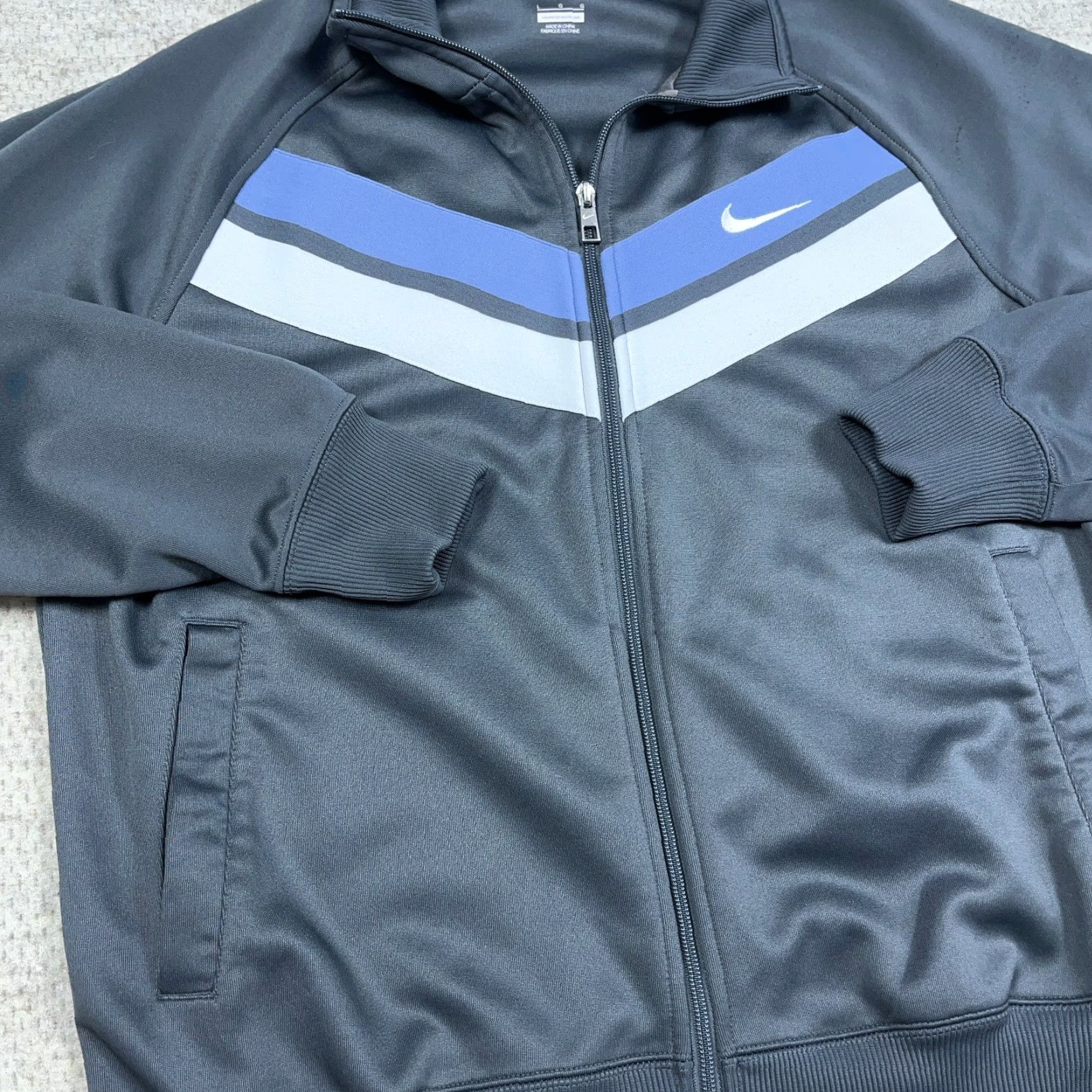 Nike VINTAGE Nike Track Jacket Men Large Gray Full Zip Performance Warm Up VTG Y2K Adult Size US L / EU 52-54 / 3 - 4 Thumbnail