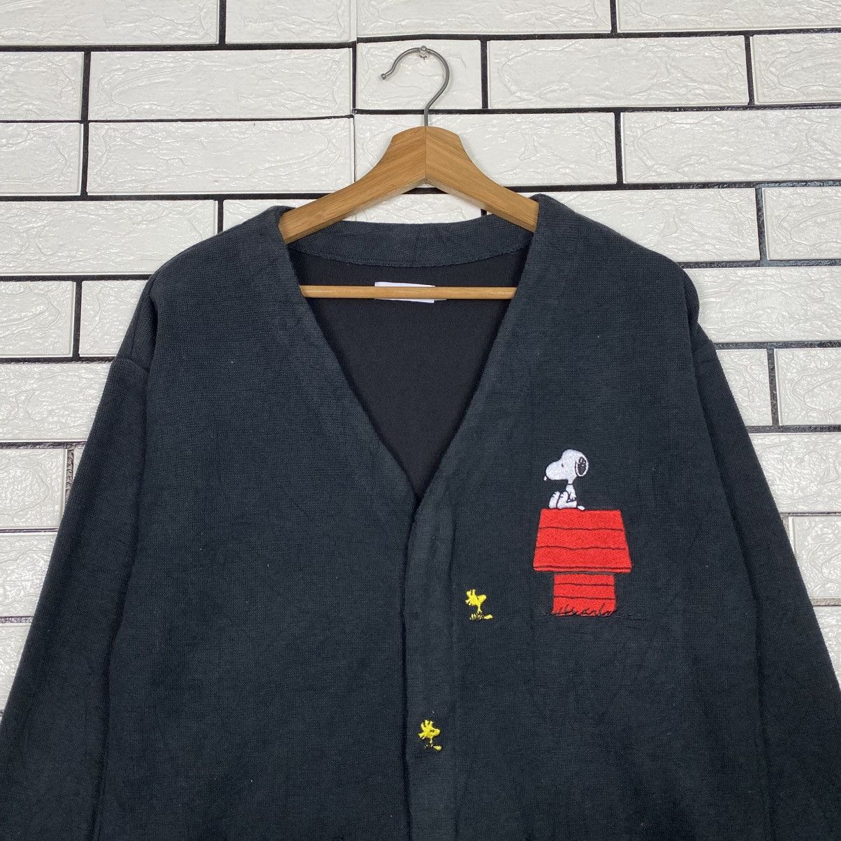 Japanese Brand Vintage Cardigan Button Jacket Snoopy Peanuts Big Logo Size US M / EU 48-50 / 2 - 4 Thumbnail