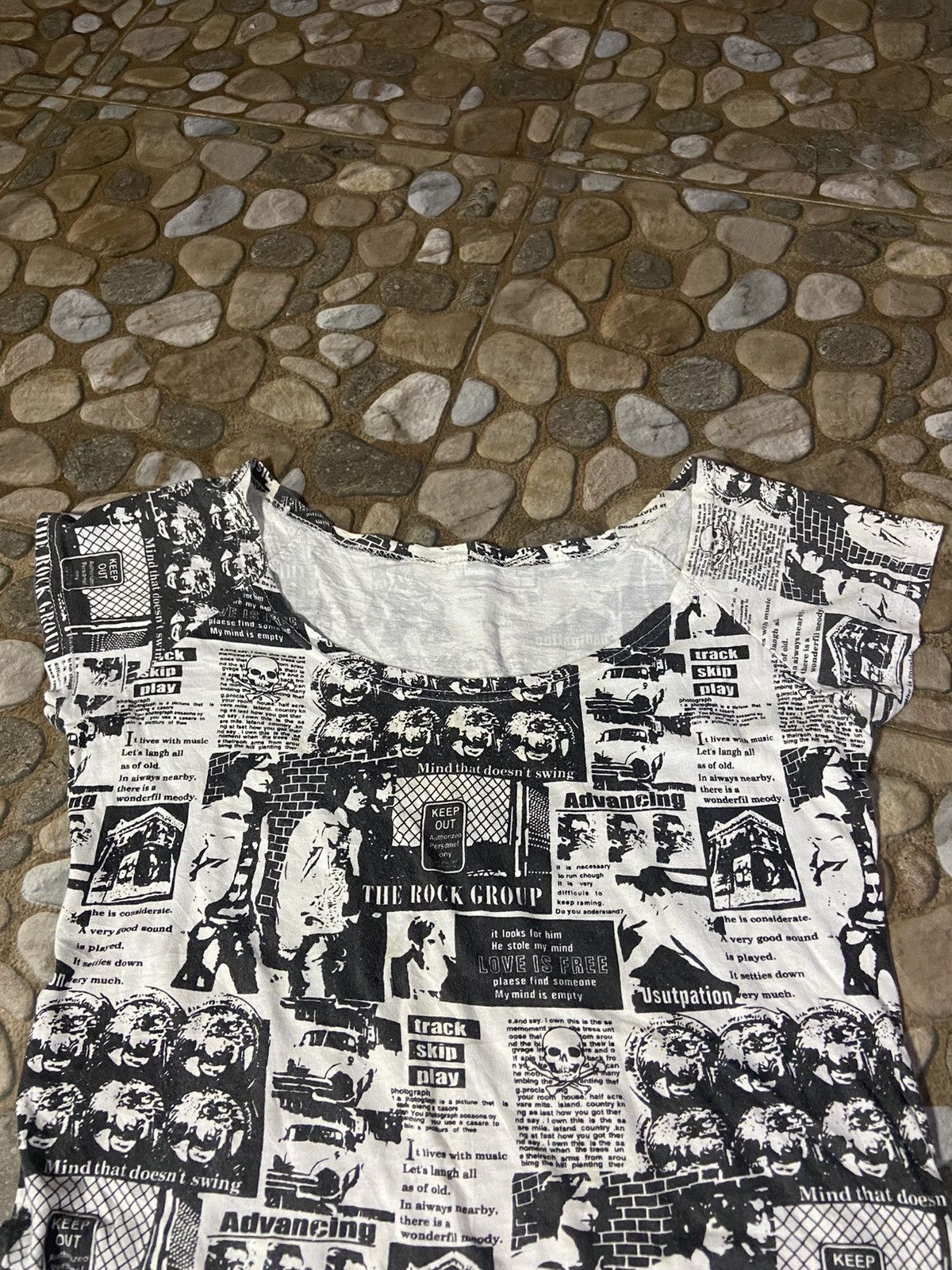 Hysteric Glamour × If Six Was Nine × Japanese Brand VTG Y2K tank top women t-shirt Newspaper full print Size S / US 4 / IT 40 - 4 Thumbnail