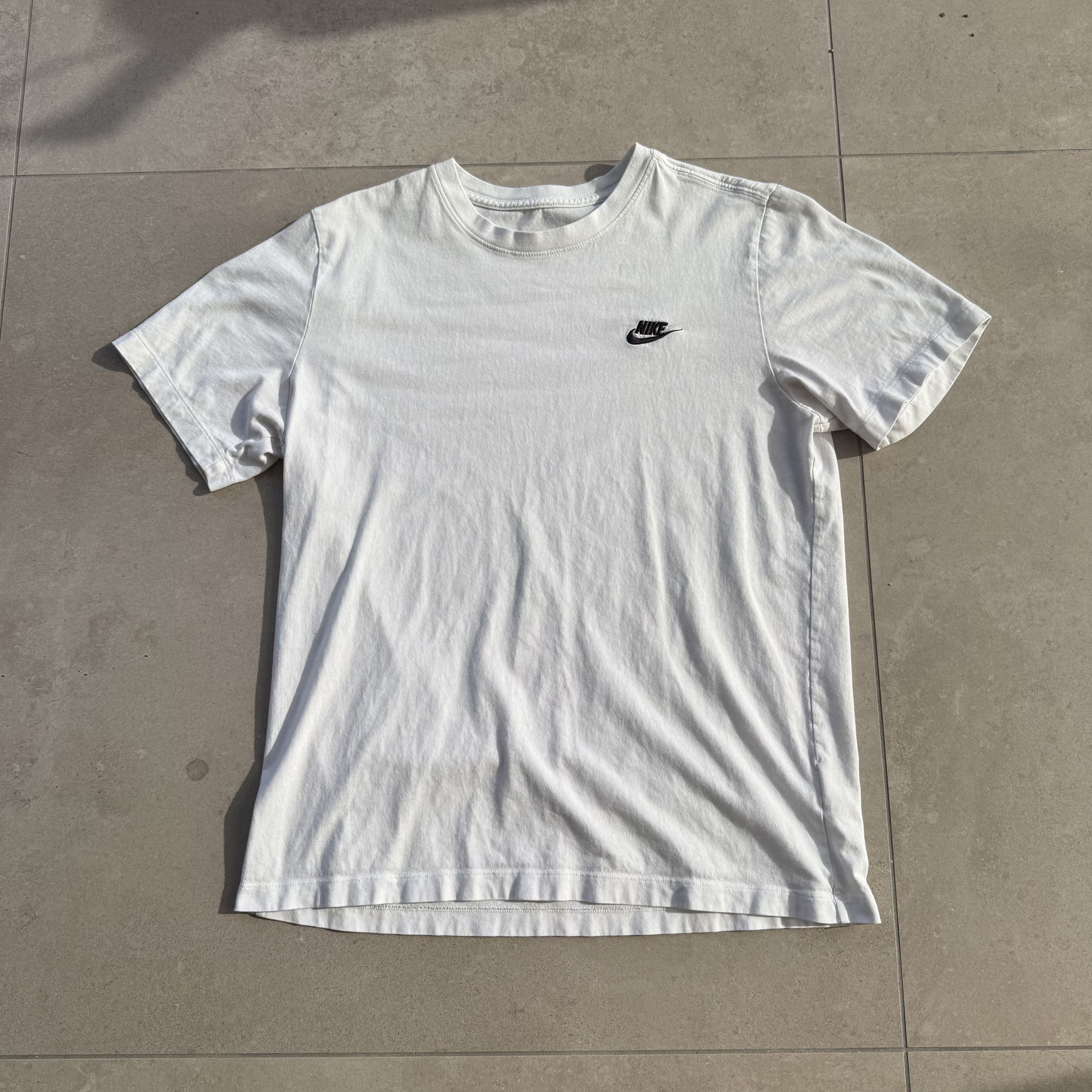 Nike Nike T Shirt Size US L / EU 52-54 / 3 - 1 Thumbnail