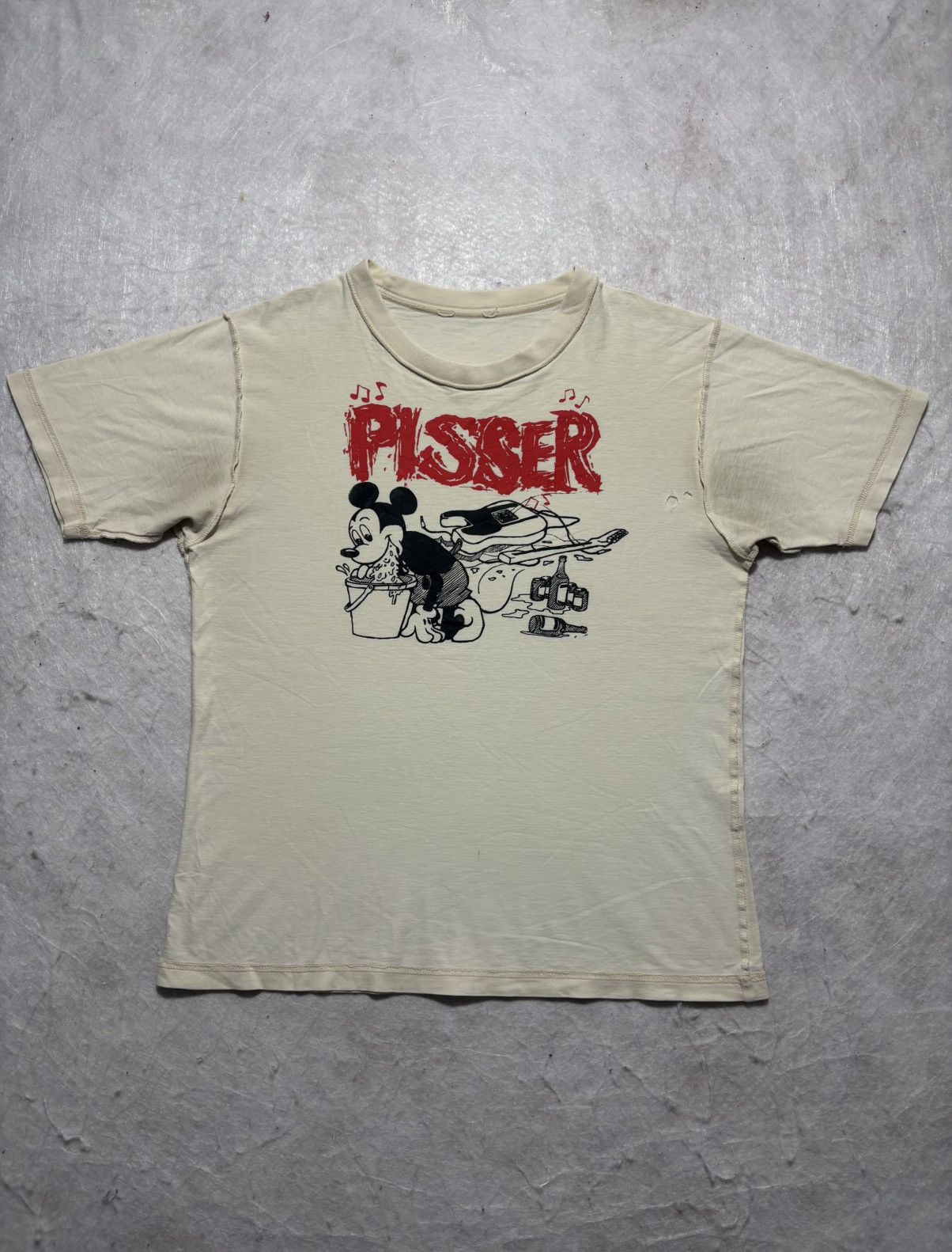 Disney Vintage Mickey Pisser Punk Tshirt Size US M / EU 48-50 / 2 - 1 Thumbnail