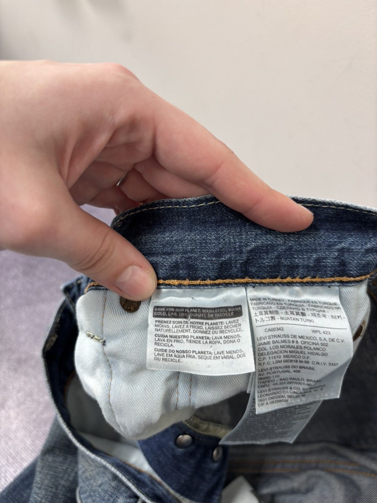 Levi's Vintage Levi’s 501 Men’s Dark Navy Blue Wash Denim Jeans Size US 34 / EU 50 - 9 Thumbnail
