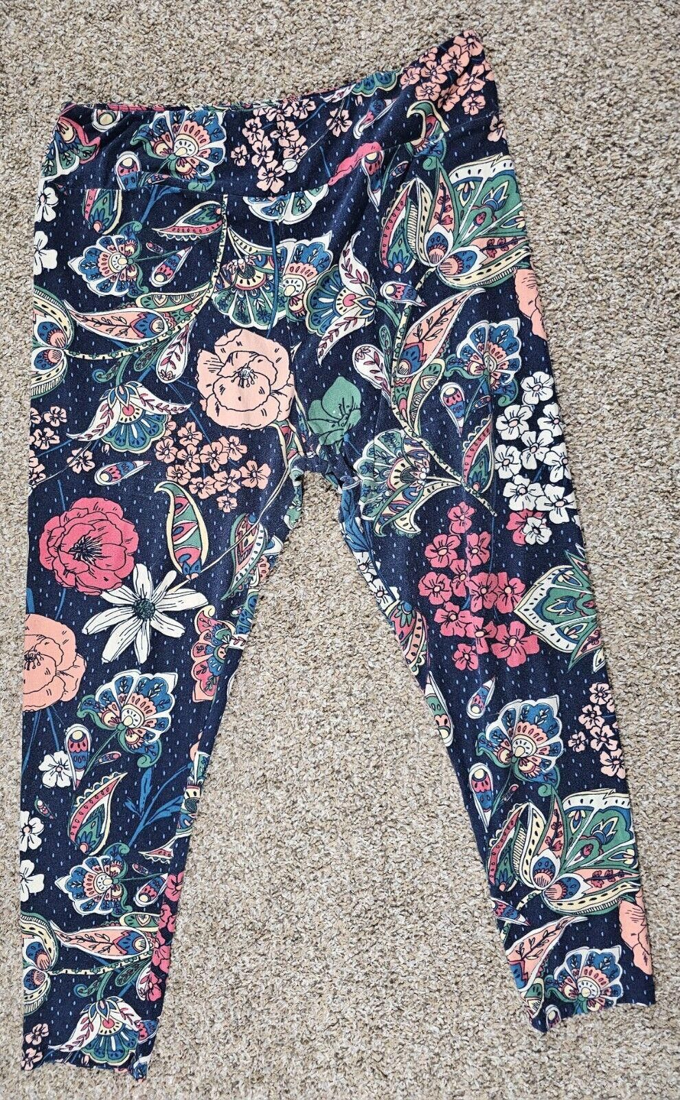 Designer lularoe floral leaf TC2 TALL & CURVY 2 Leggings Size 30" / US 8 / IT 44 - 1 Thumbnail