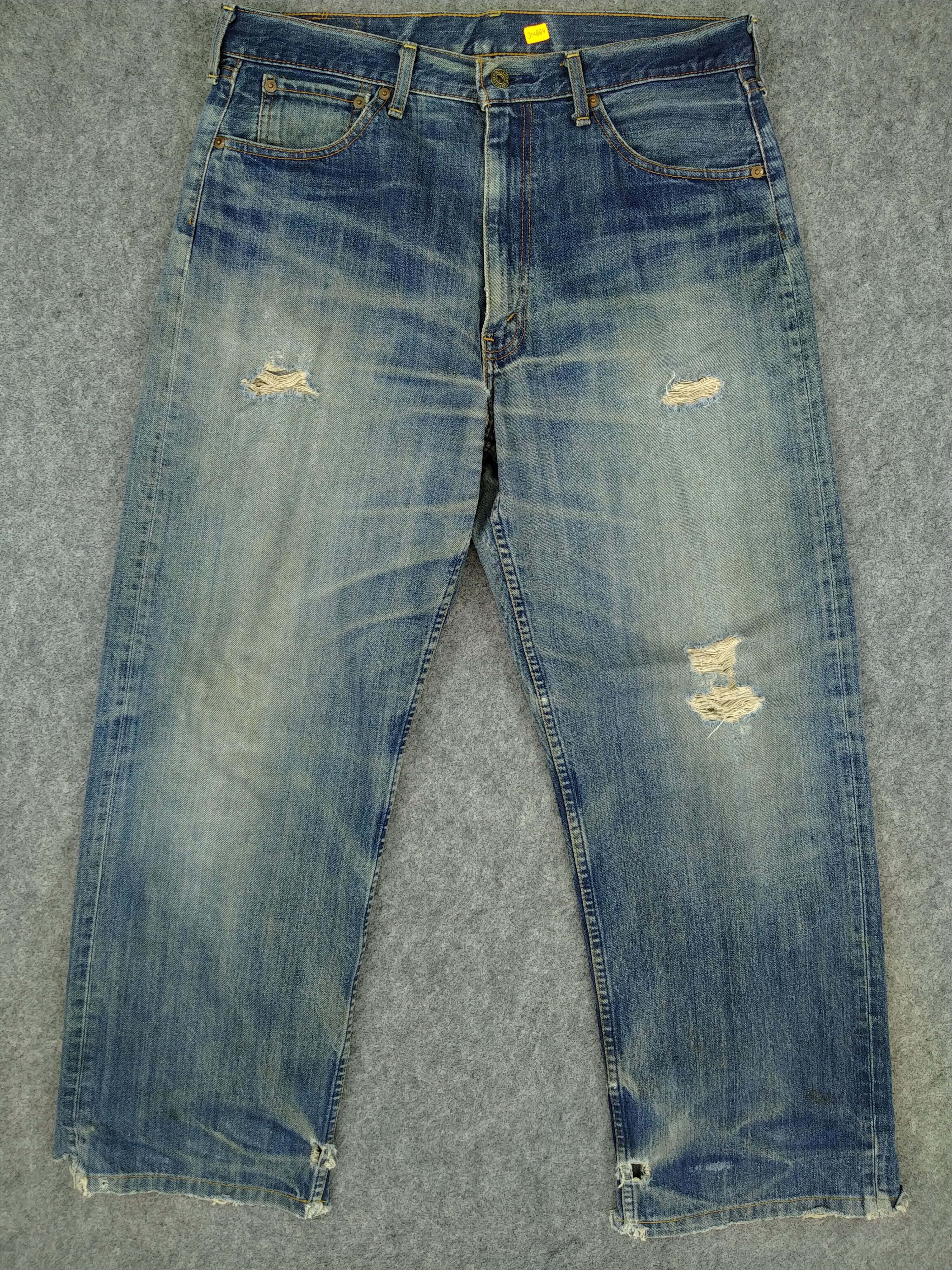 Levi's Distressed Vintage Levi's 504 Jeans 35x29.5 Denim -JN885 Size US 35 - 1 Thumbnail