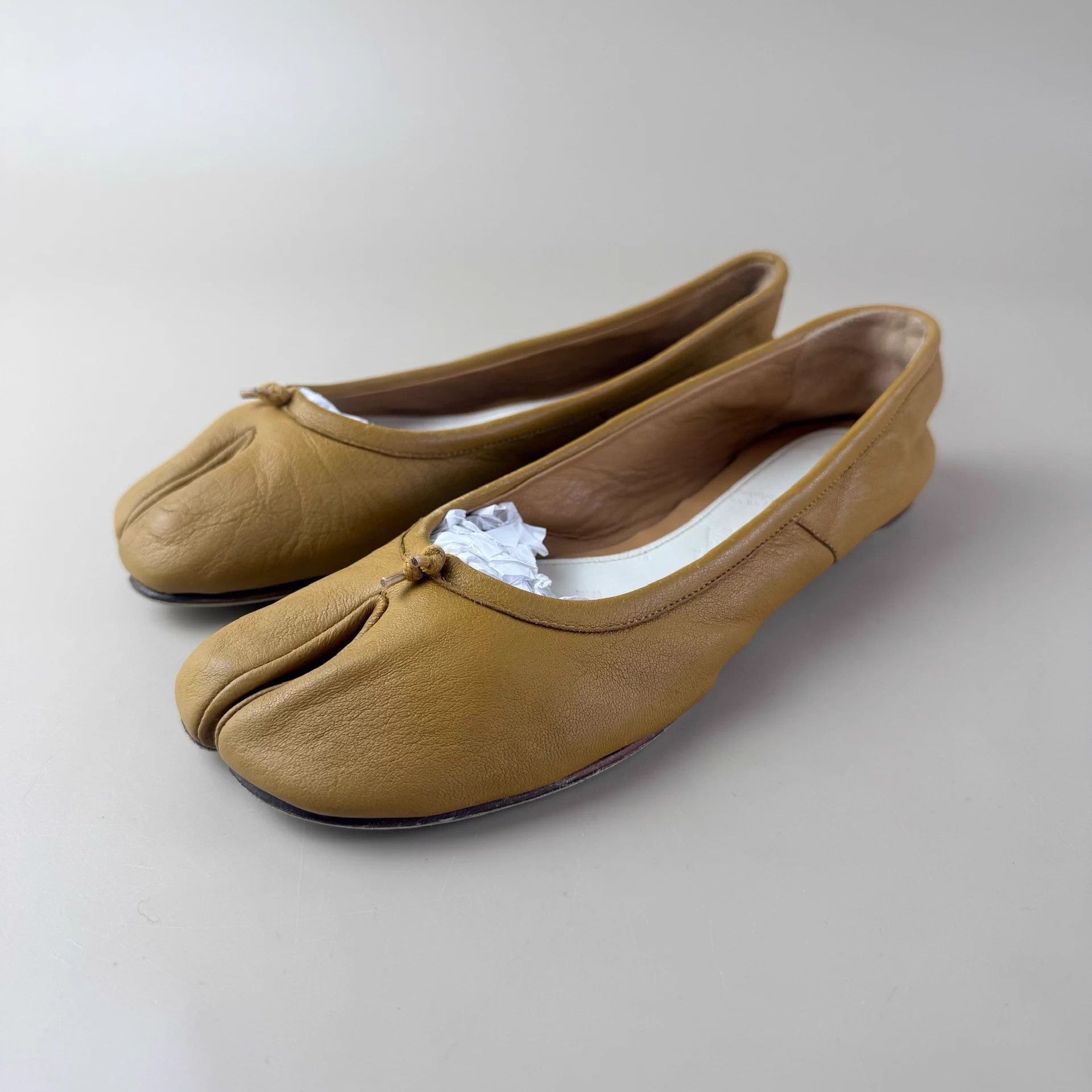 Maison Margiela Maison Margiela Marigold Tabi Low Heel 36 99 New Size US 5 / IT 35 - 1 Thumbnail