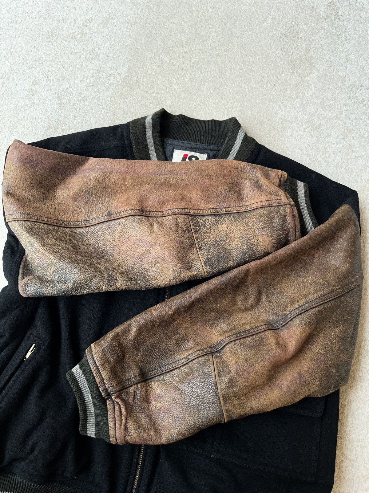 Issey Miyake 1980’s ISSEY MIYAKE Care label Wool/Leather Varsity Bomber Size US XL / EU 56 / 4 - 14 Thumbnail
