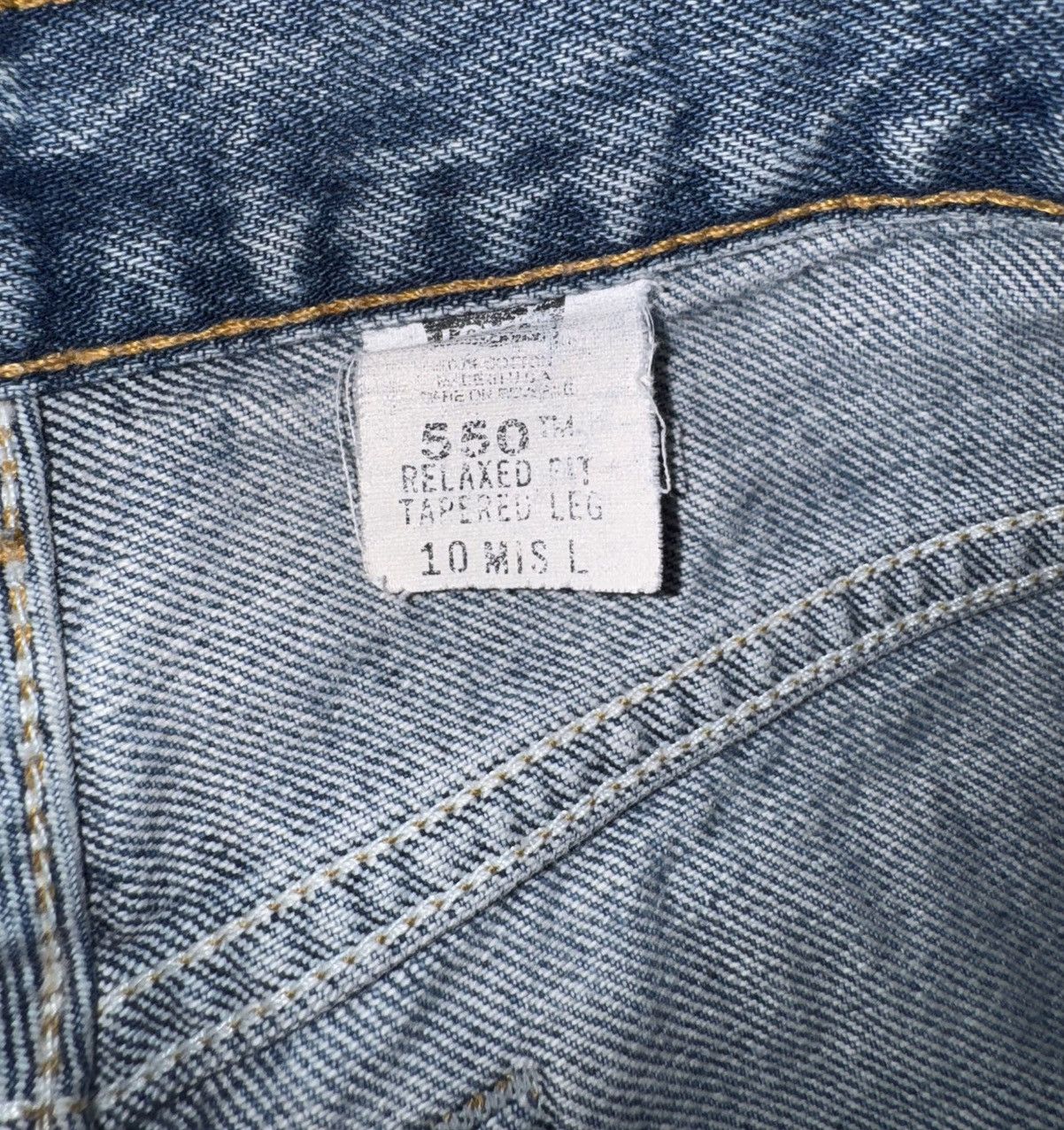 Levi's × Vintage Levi’s 550 Cut off Denim High Waisted Shorts size 10 Size 26" / US 2 / IT 38 - 7 Thumbnail