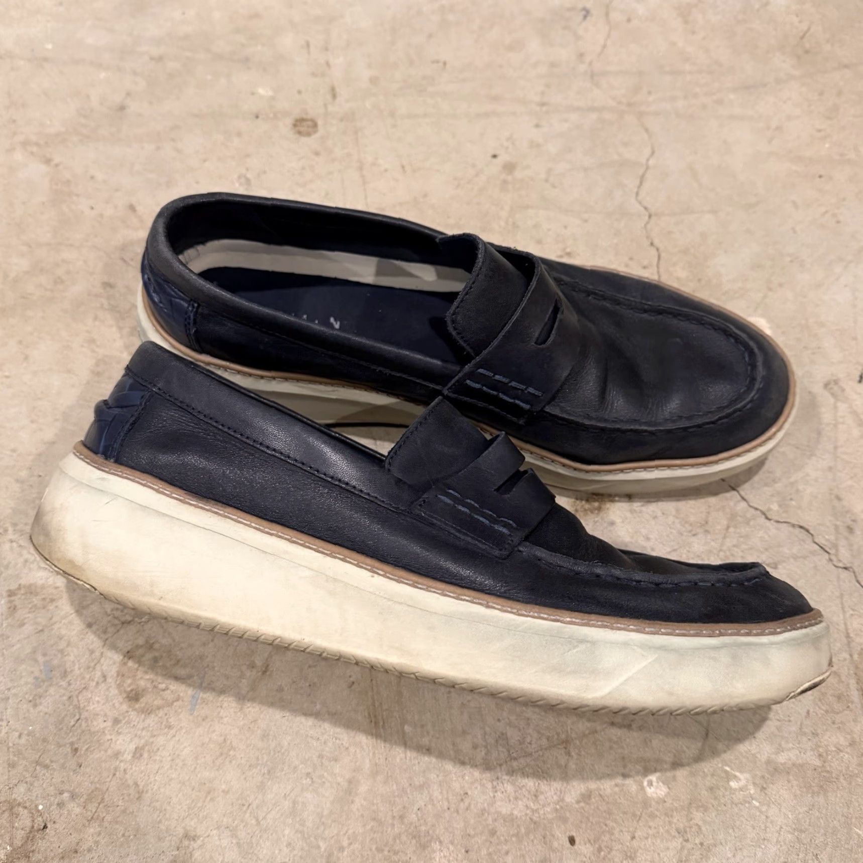 Cole Haan Cole Haan Originalgrand Penny Loafer Navy C36645 Mens Size 10M Size ONE SIZE - 2 Thumbnail