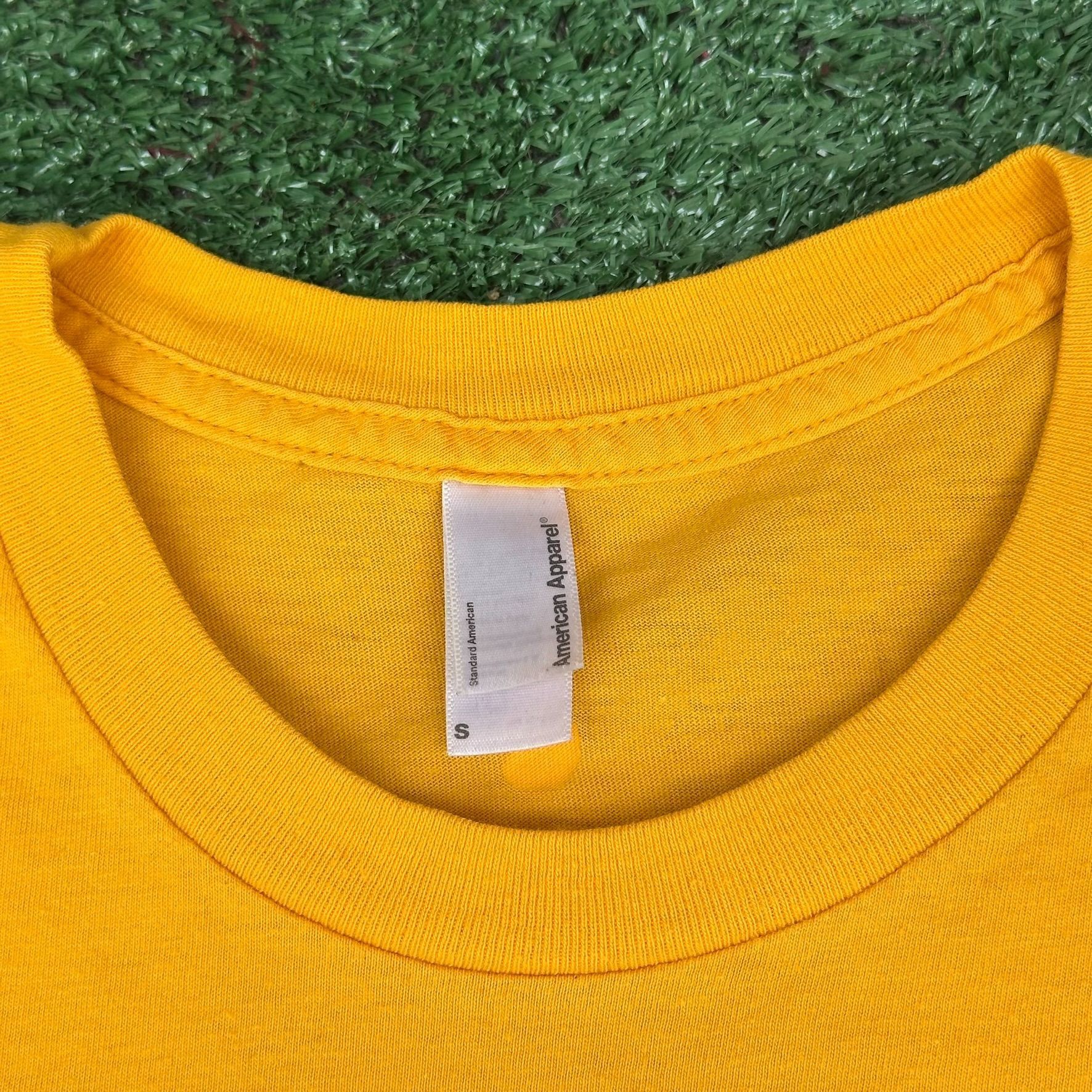 Apple Vintage Y2K Apple Store Field Trip T-Shirt iMac iPhone iPod Size US S / EU 44-46 / 1 - 4 Thumbnail