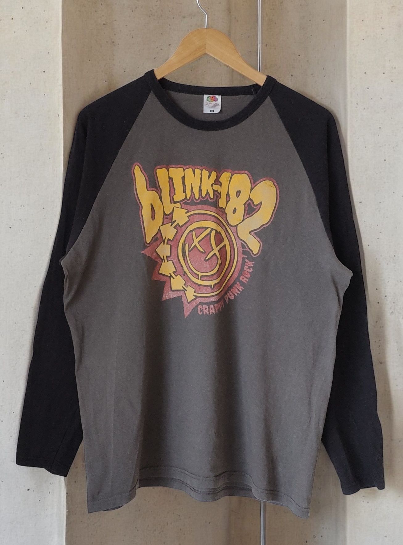 Band Tees × Vintage Blink 182 Crappy Punk Rock World Tour VTG 2017 Size US XL / EU 56 / 4 - 1 Thumbnail