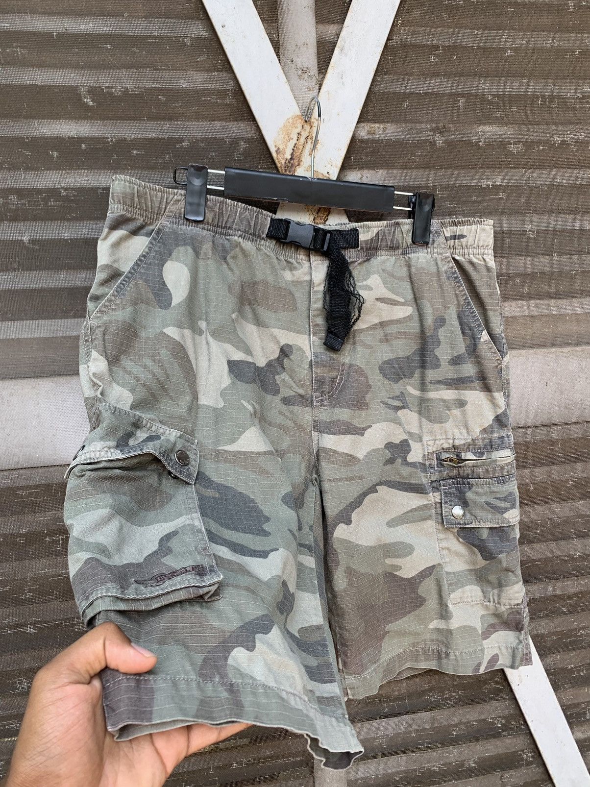 Vintage Vintage THRASHED Faded Cargo Camo Shorts Size US 32 / EU 48 - 5 Thumbnail