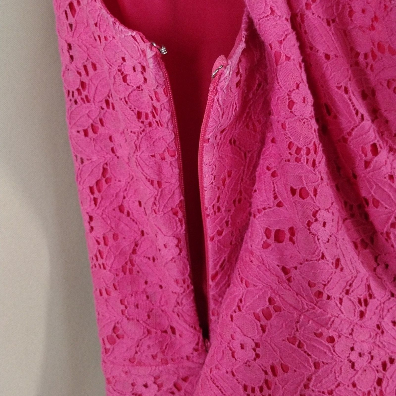Other Nicole by Nicole Miller Hot Pink Lace Top Flowy Blouse Size M / US 6-8 / IT 42-44 - 5 Thumbnail