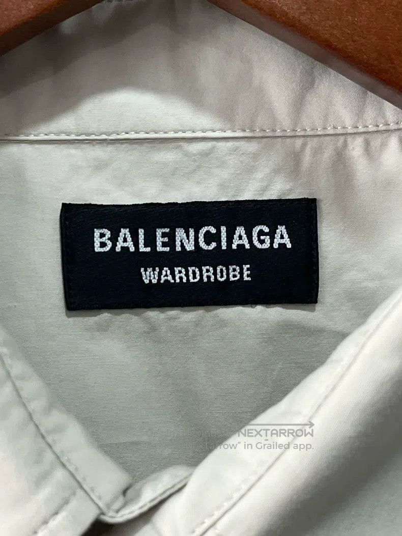 Balenciaga Balenciaga size 37 Beige Large Logo Shirt Size US XS / EU 42 / 0 - 4 Thumbnail