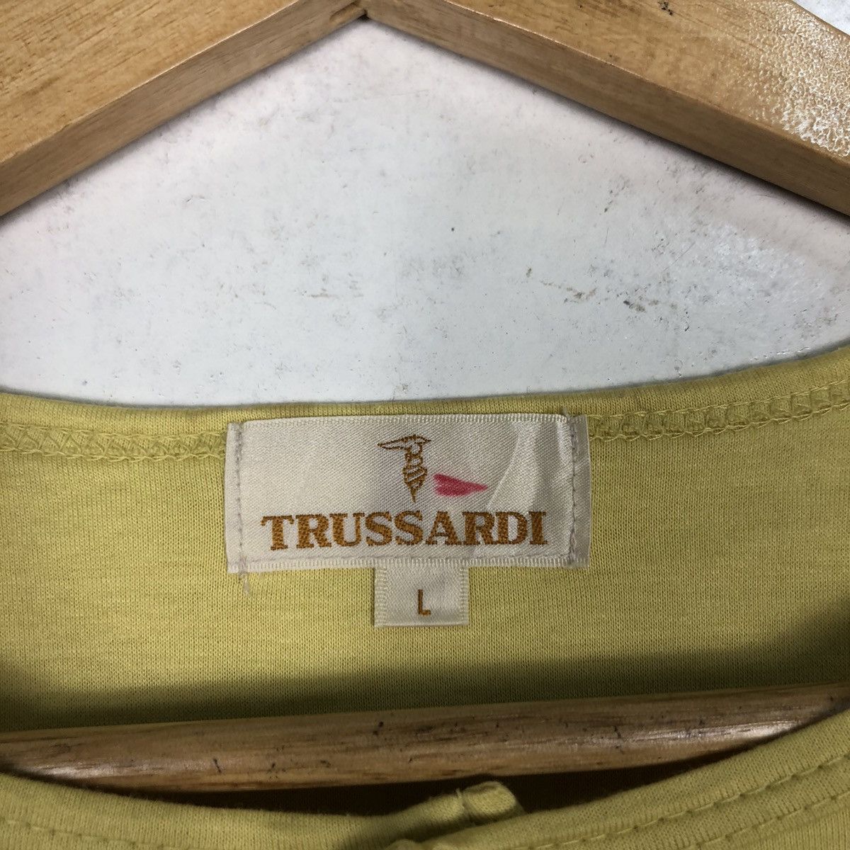 Japanese Brand × Trussardi Vintage Trussardi T-shirt Vintage Material Solf Medium Size US M / EU 48-50 / 2 - 10 Thumbnail