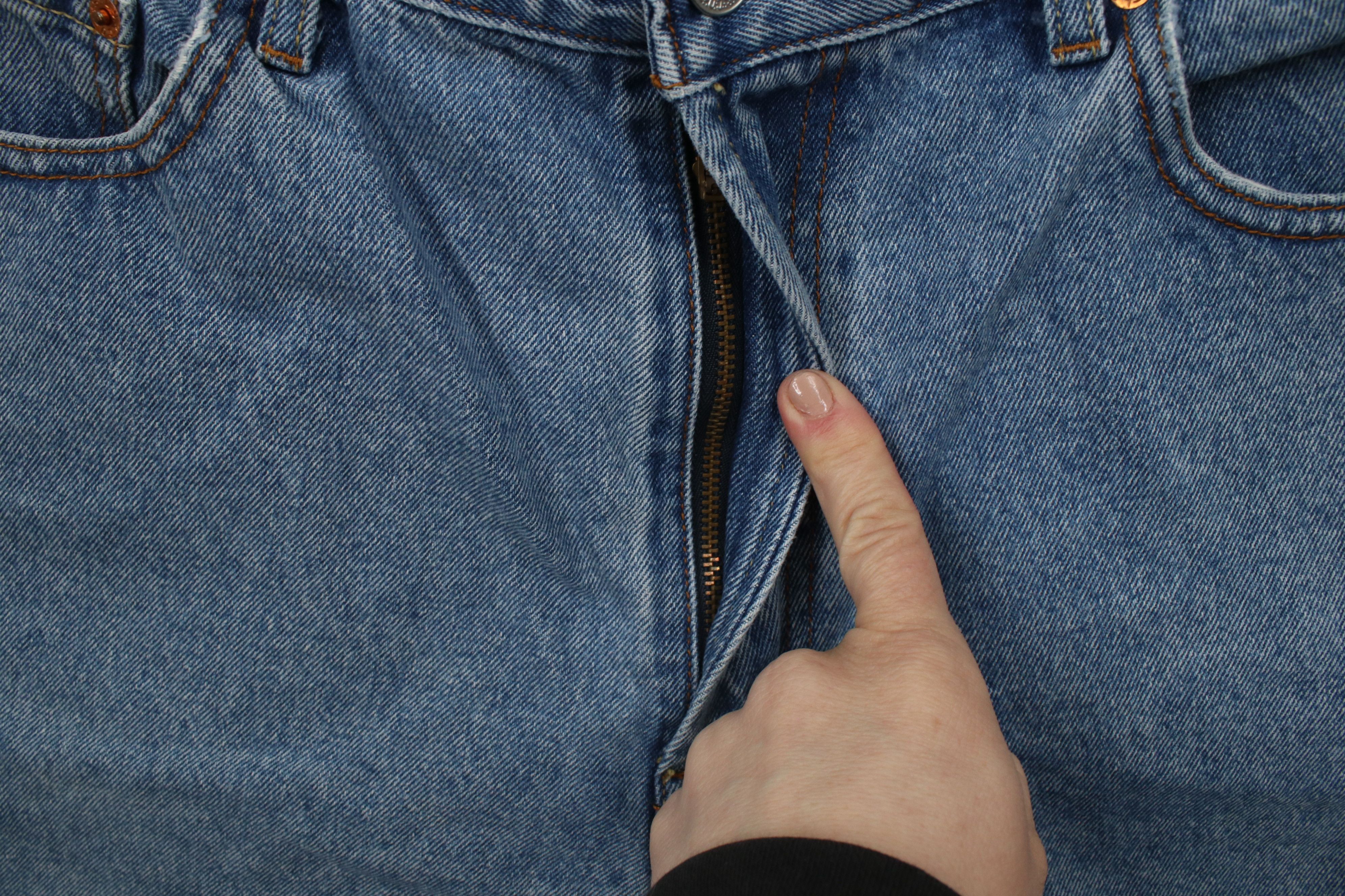 Levi's × Vintage Vintage Y2K 2004 Levis 550 Fit Denim Jean Shorts Jorts Size US 36 / EU 52 - 6 Thumbnail