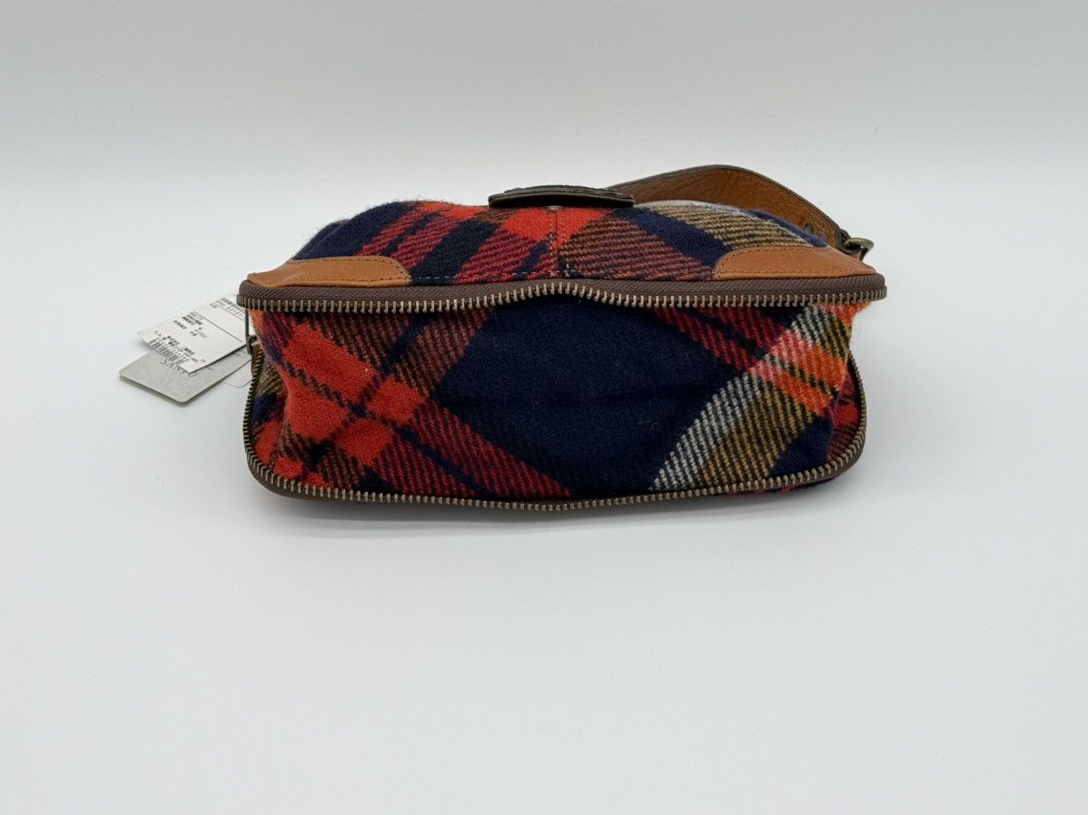 Burberry Burberry Nova Check Blue Label Shoulder Bag Size ONE SIZE - 5 Thumbnail