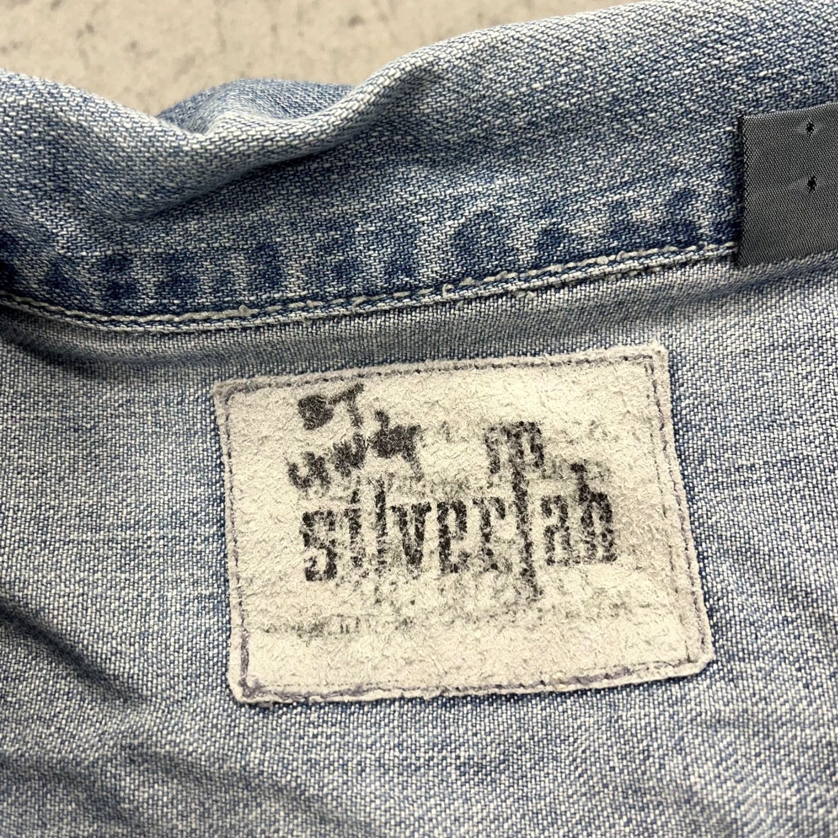 Levi's VINTAGE Levi's SilverTab Shirt Mens 2XL Denim Long Sleeve Workwear Relaxed 90s Size US XXL / EU 58 / 5 - 6 Thumbnail