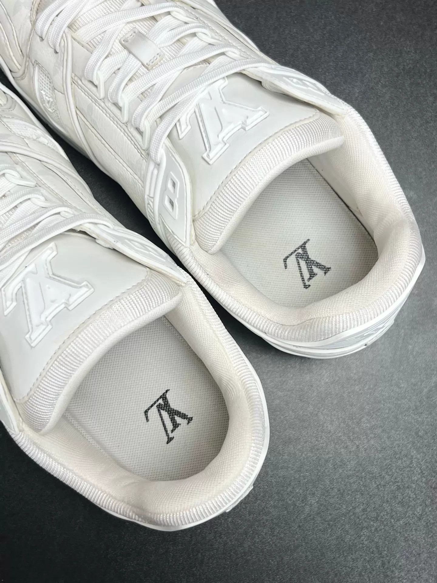 Louis Vuitton LV TRAINER White Floral Monogram UK9/43 Size US 10 / EU 43 - 4 Thumbnail