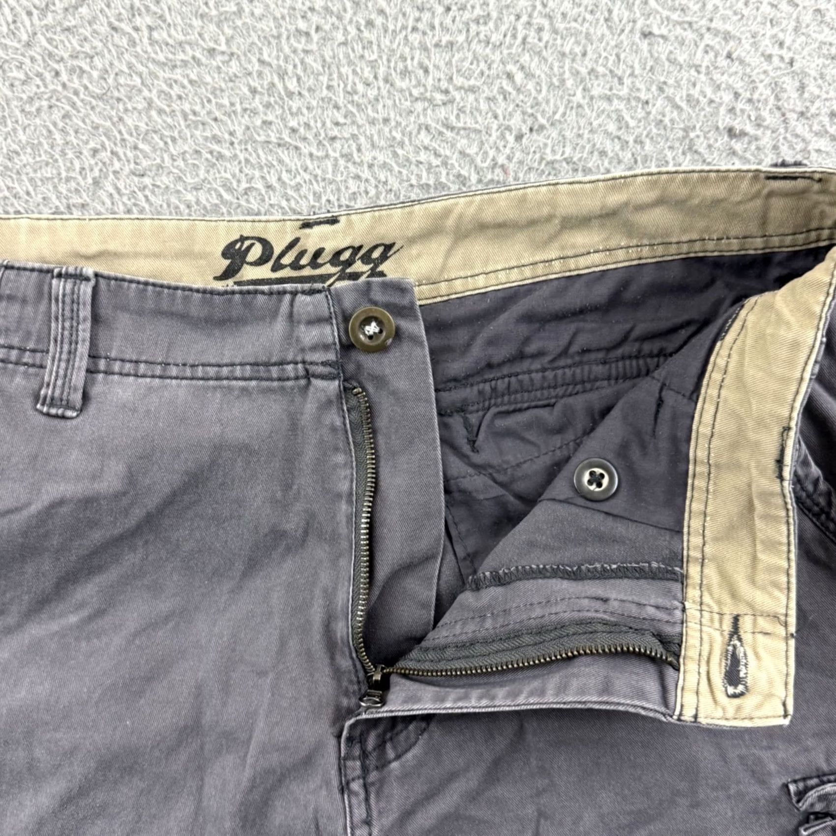 Vintage VINTAGE Plugg Cargo Shorts Mens 32 Gray Baggy Skater Grunge Outdoor Zip 90s Y2K 11" Size US 32 / EU 48 - 5 Thumbnail